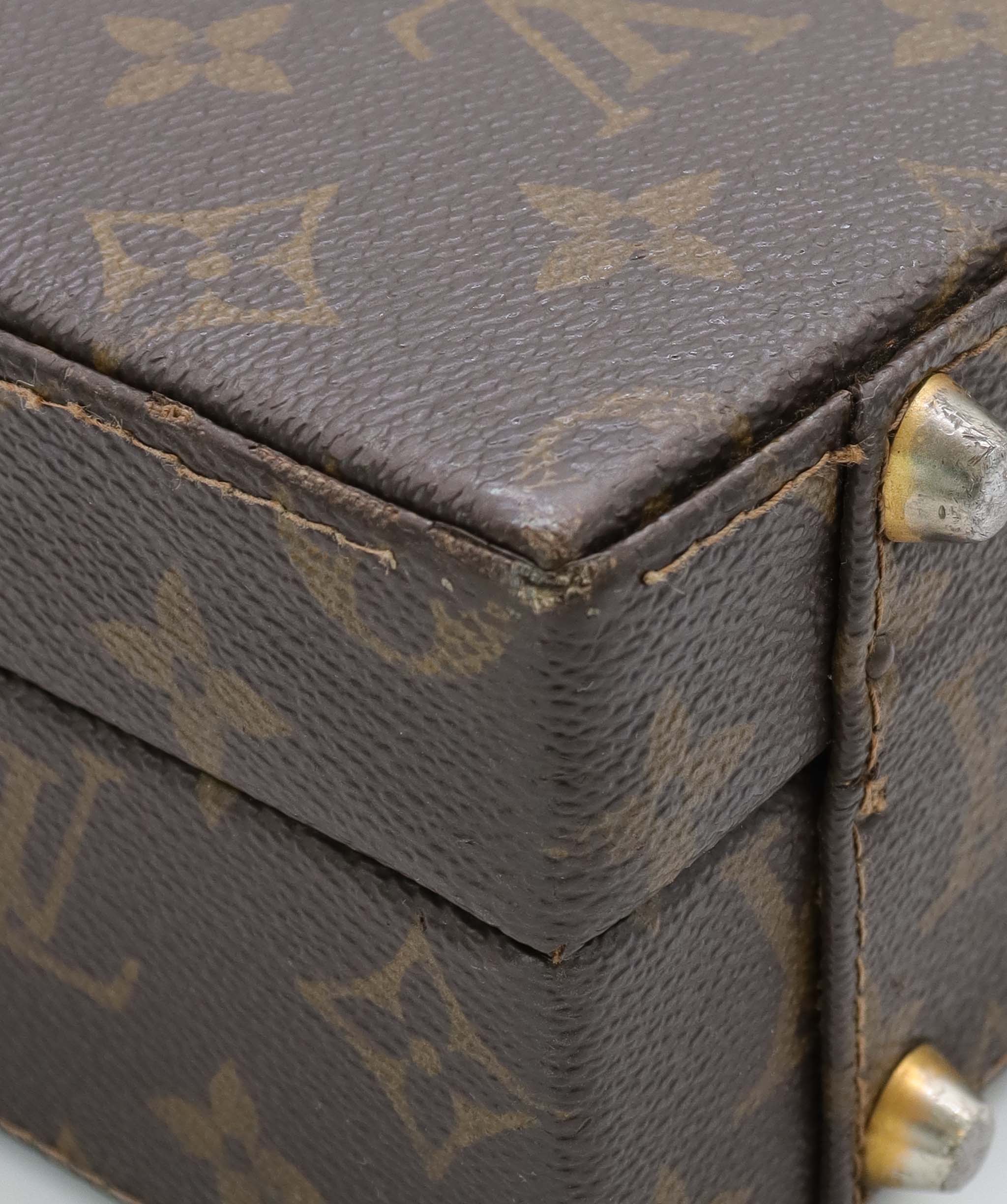 LOUIS VUITTON Monogram Crusher B0514LMQEP