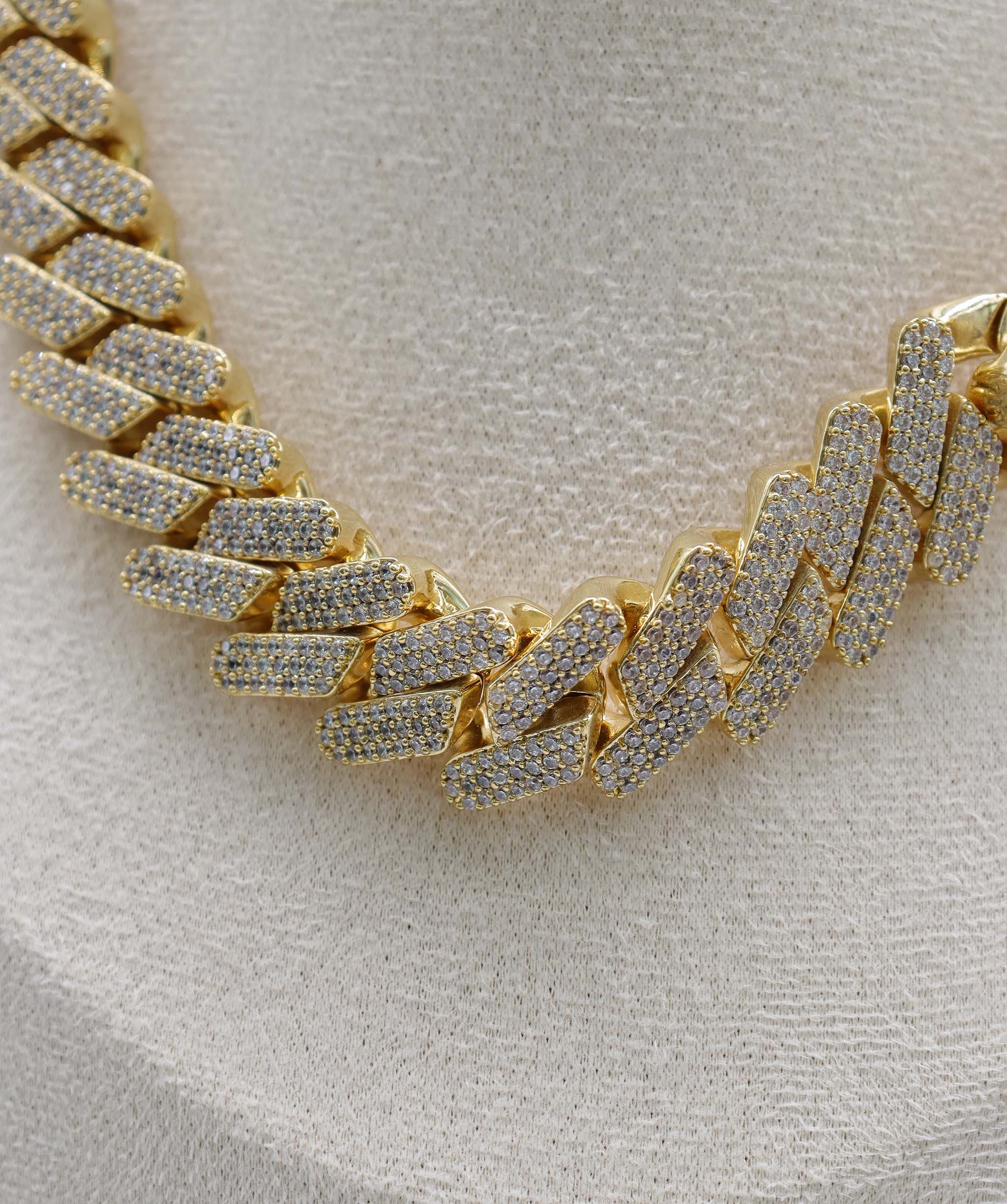Big necklace with stones gold color ASC7186