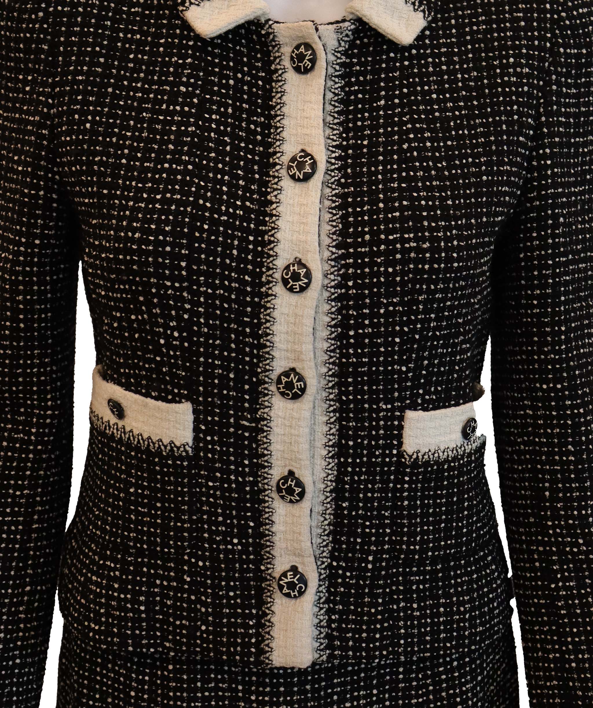 Chanel black white blazer set FT301