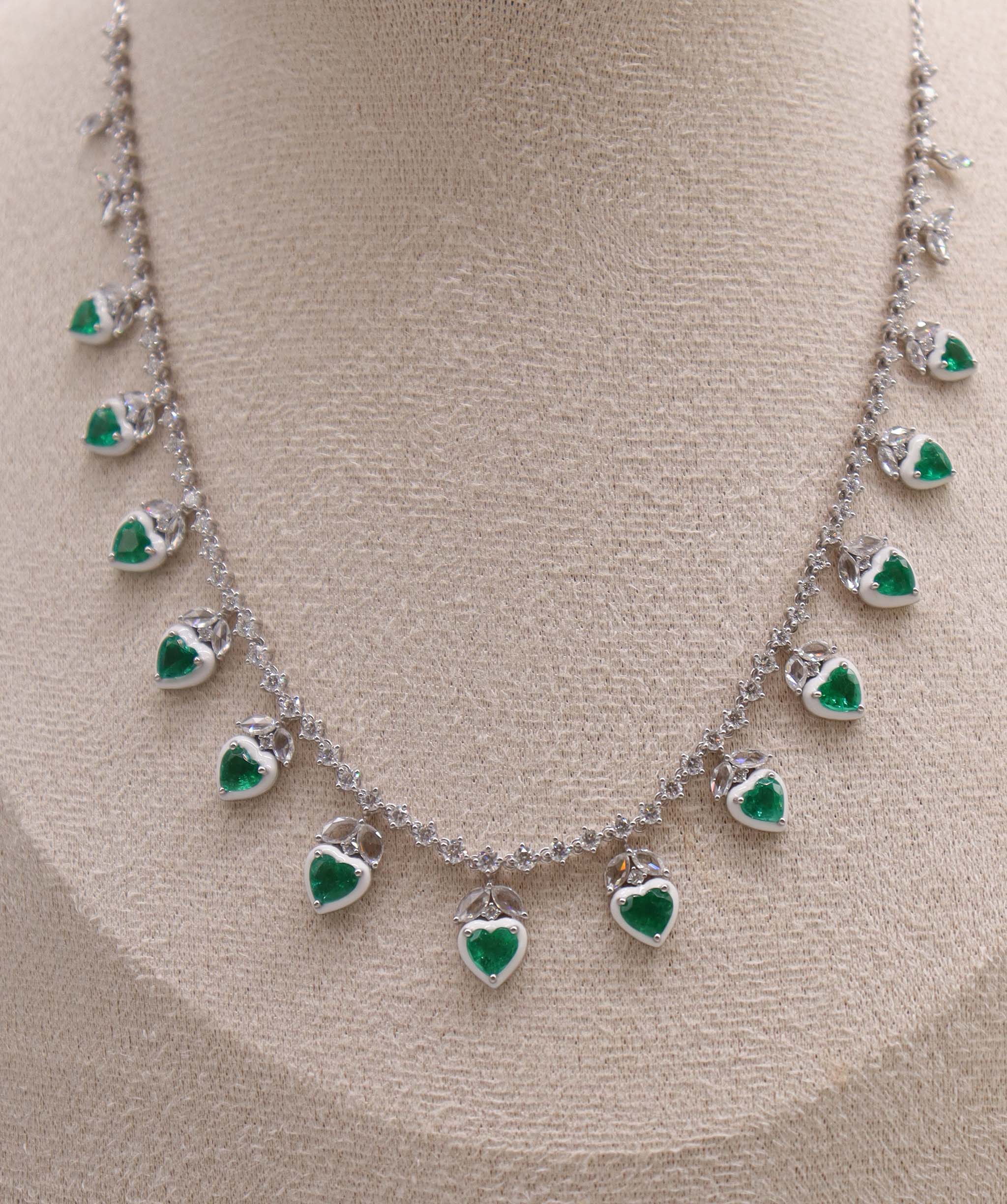 PENDENT GOLD WT 16.97 DIA WT 4.23 GEM WT 5.14