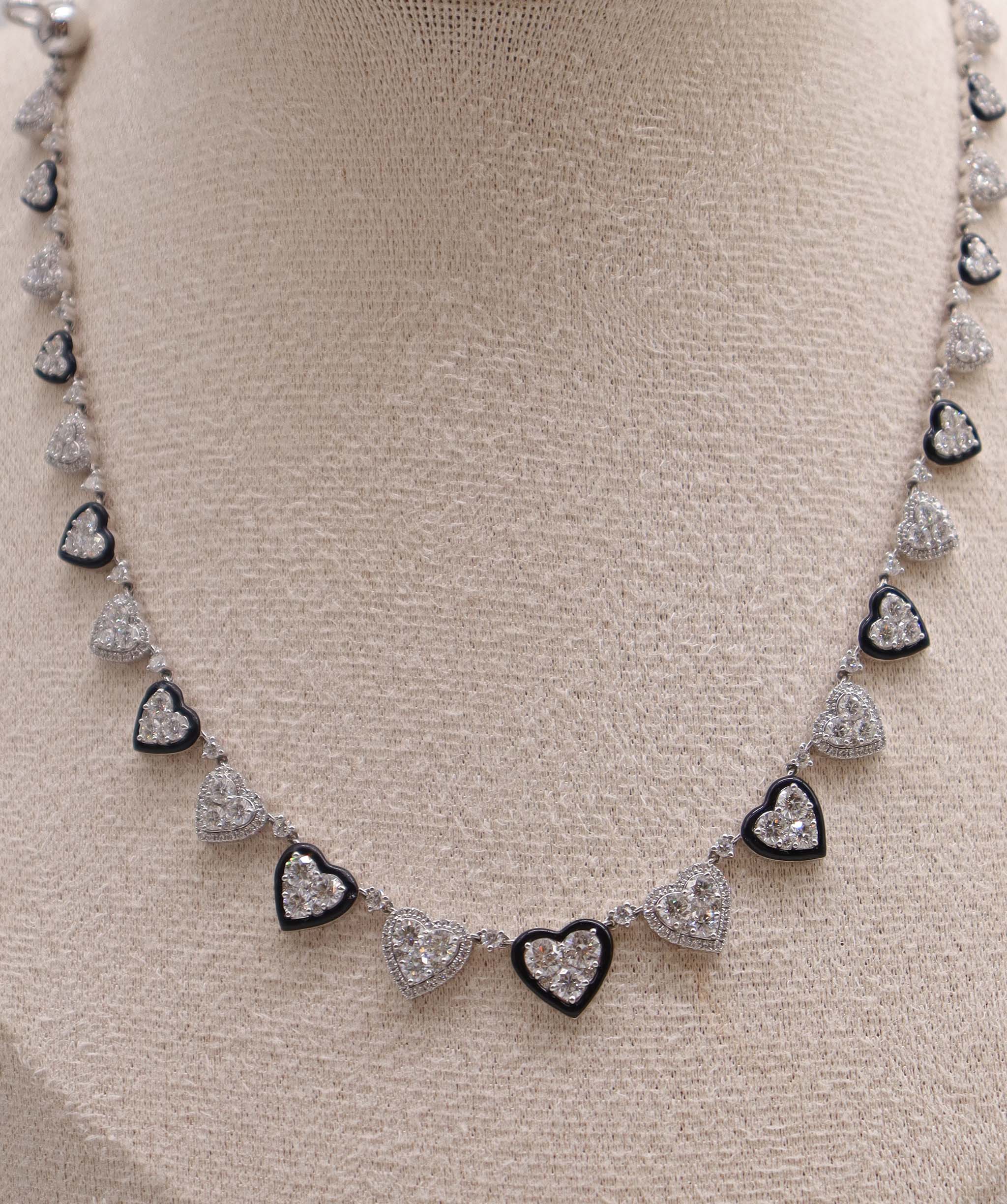 PENDENT GOLD WT 15.77 DIA WT 5.09