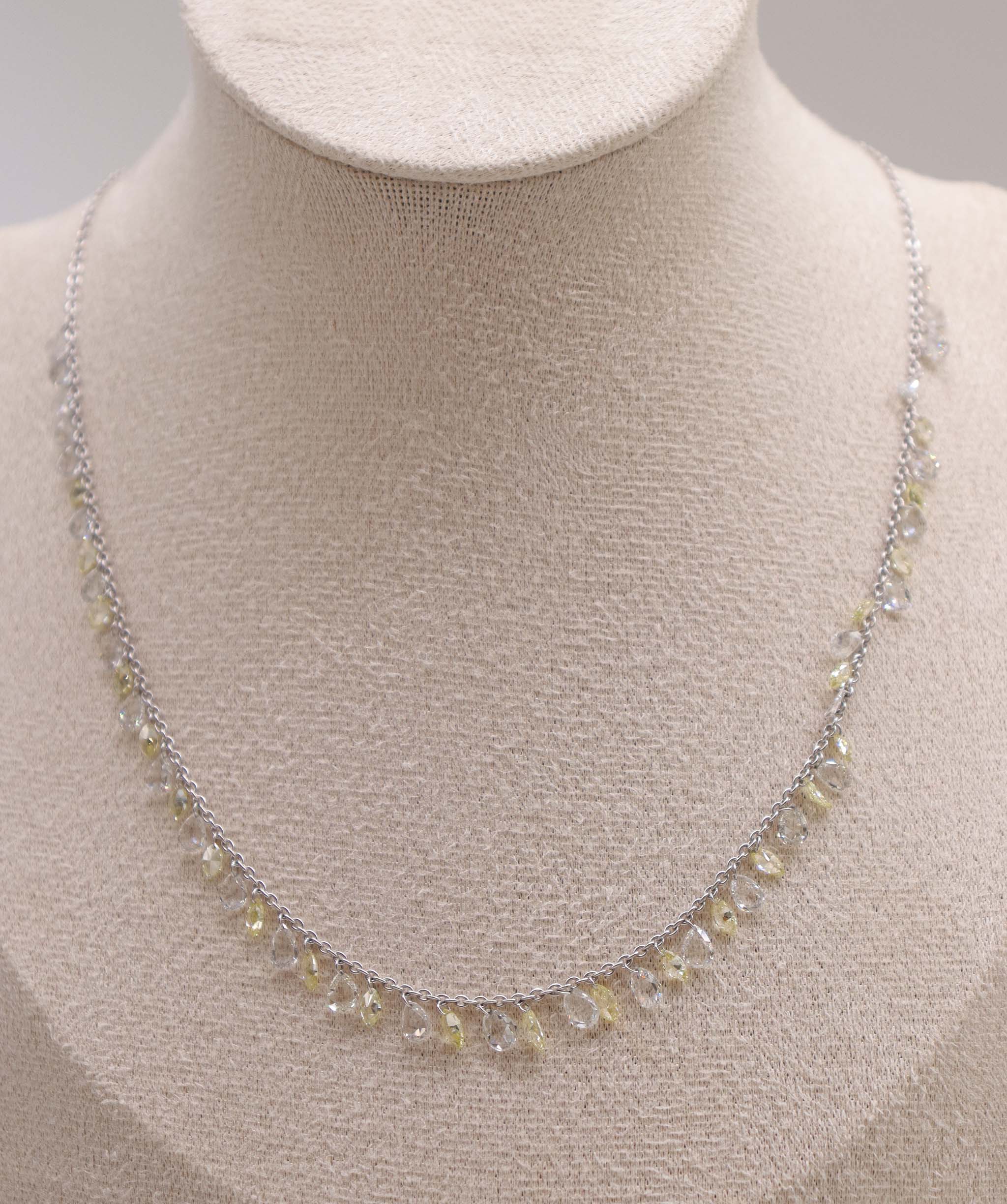 PENDENT GOLD WT 5.2 DIA WT 6.89