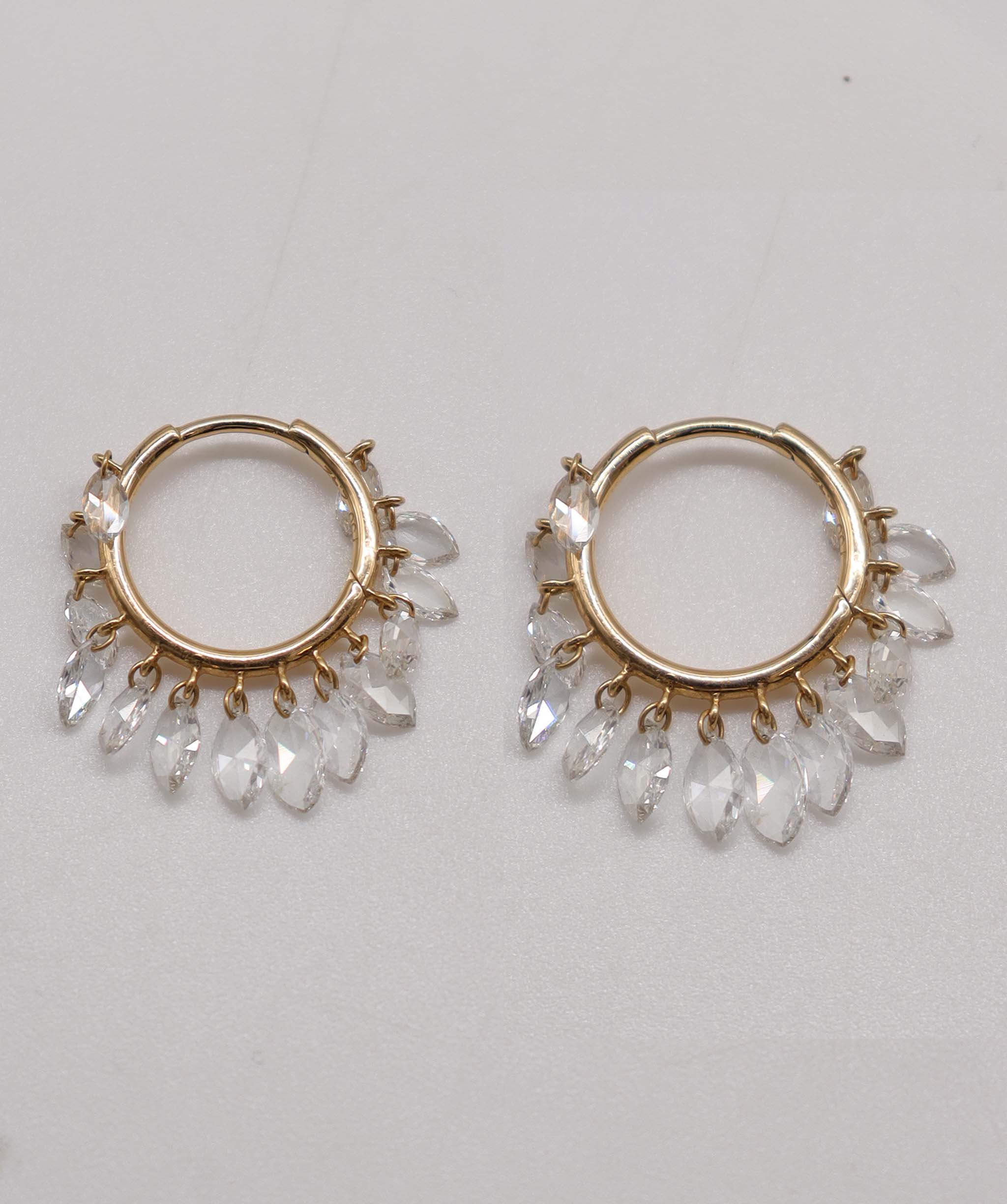 EARRING GOLD WT 1.97 DIA WT 2.42