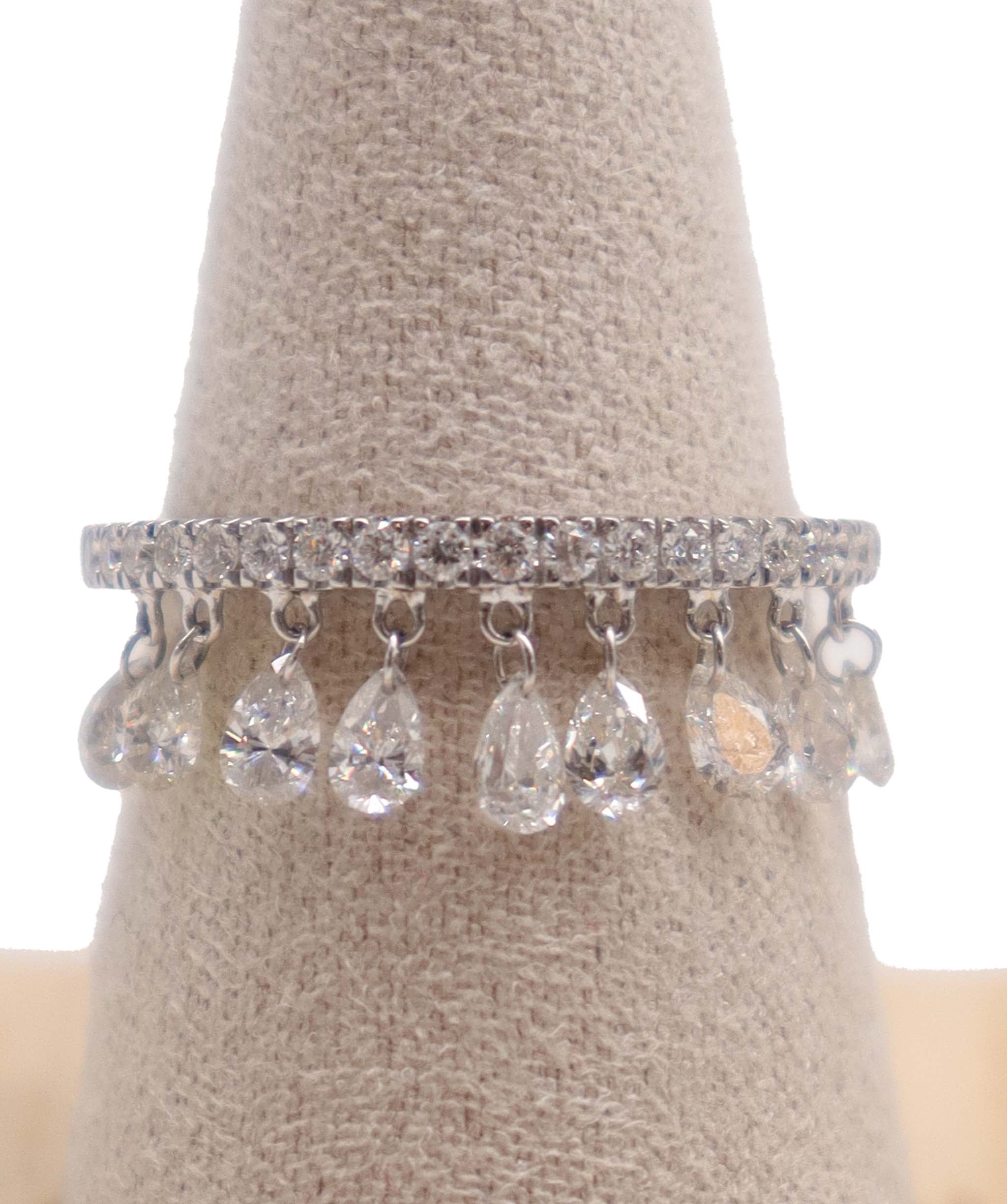 FULLCUT PEAR SHAPE SMALL DIAMONDS R4062