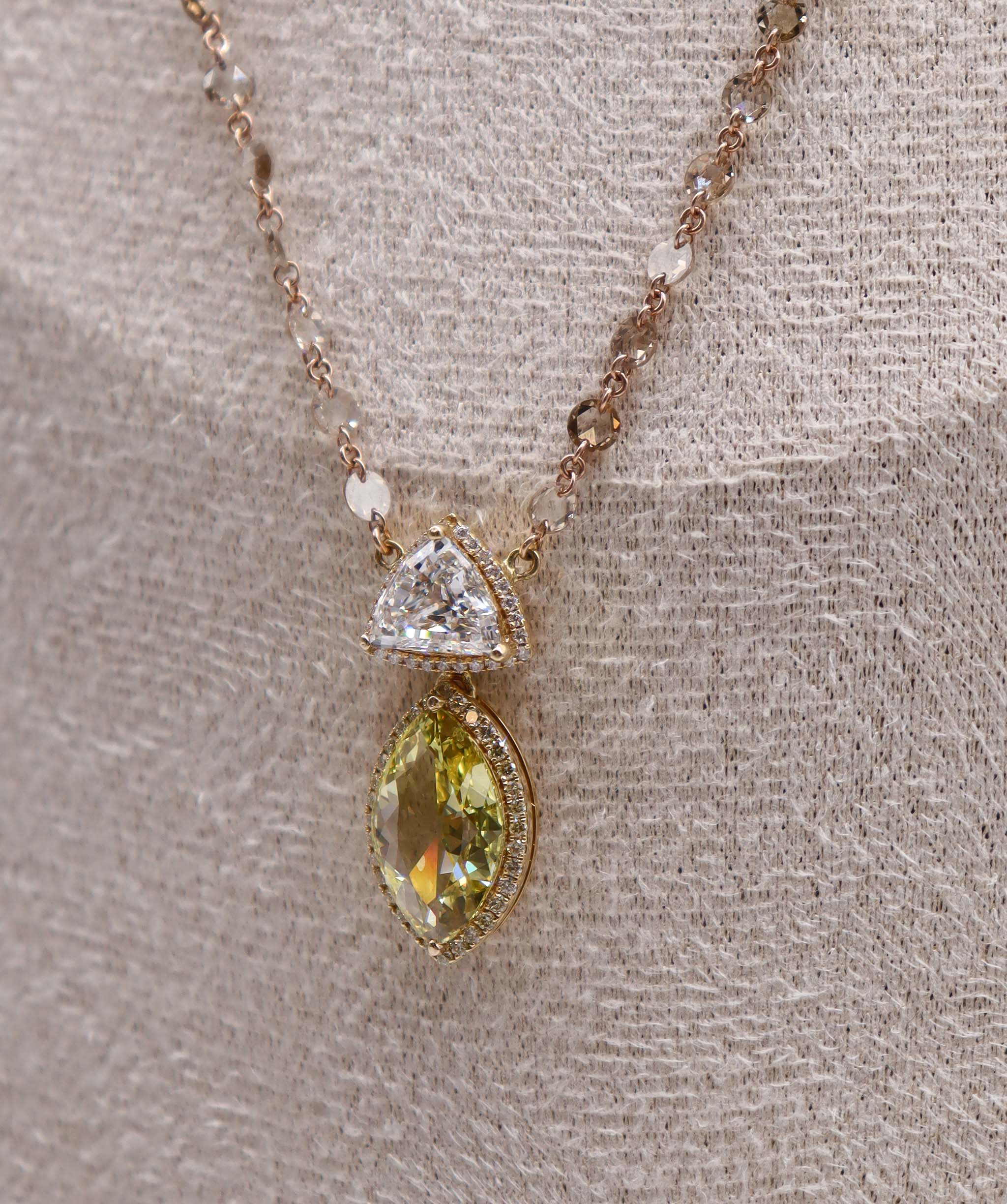 NECKLACE GOLD WT 1.810 DIA WT 10.550 GEM WT 3.920 JR-NK61-A