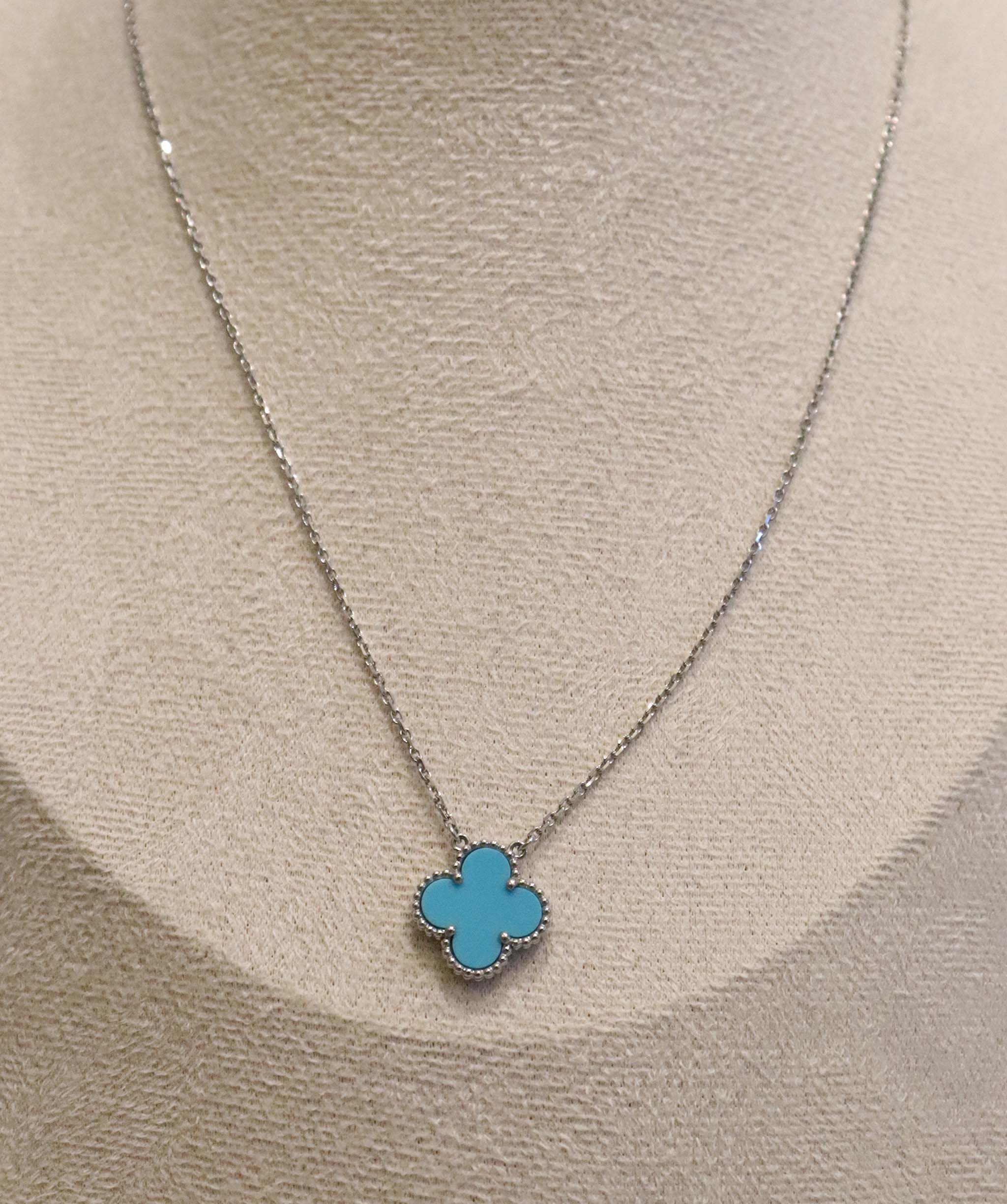 Vca Turquoise Vintage Pendant AGC3707