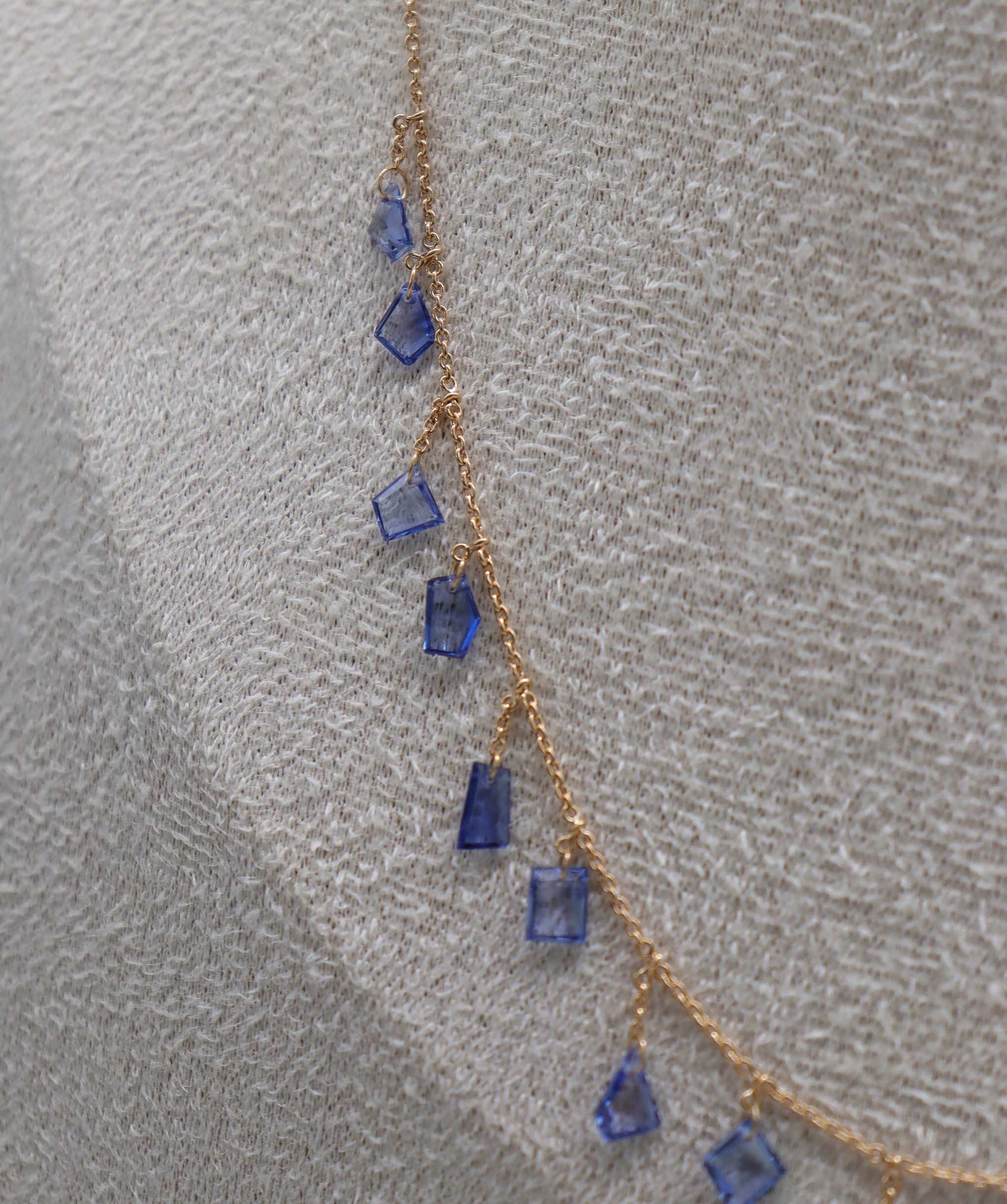 By Sabrina the royal guardian necklace TW-5.36ct Gold-2.79g 18" Blue sapphire C12975