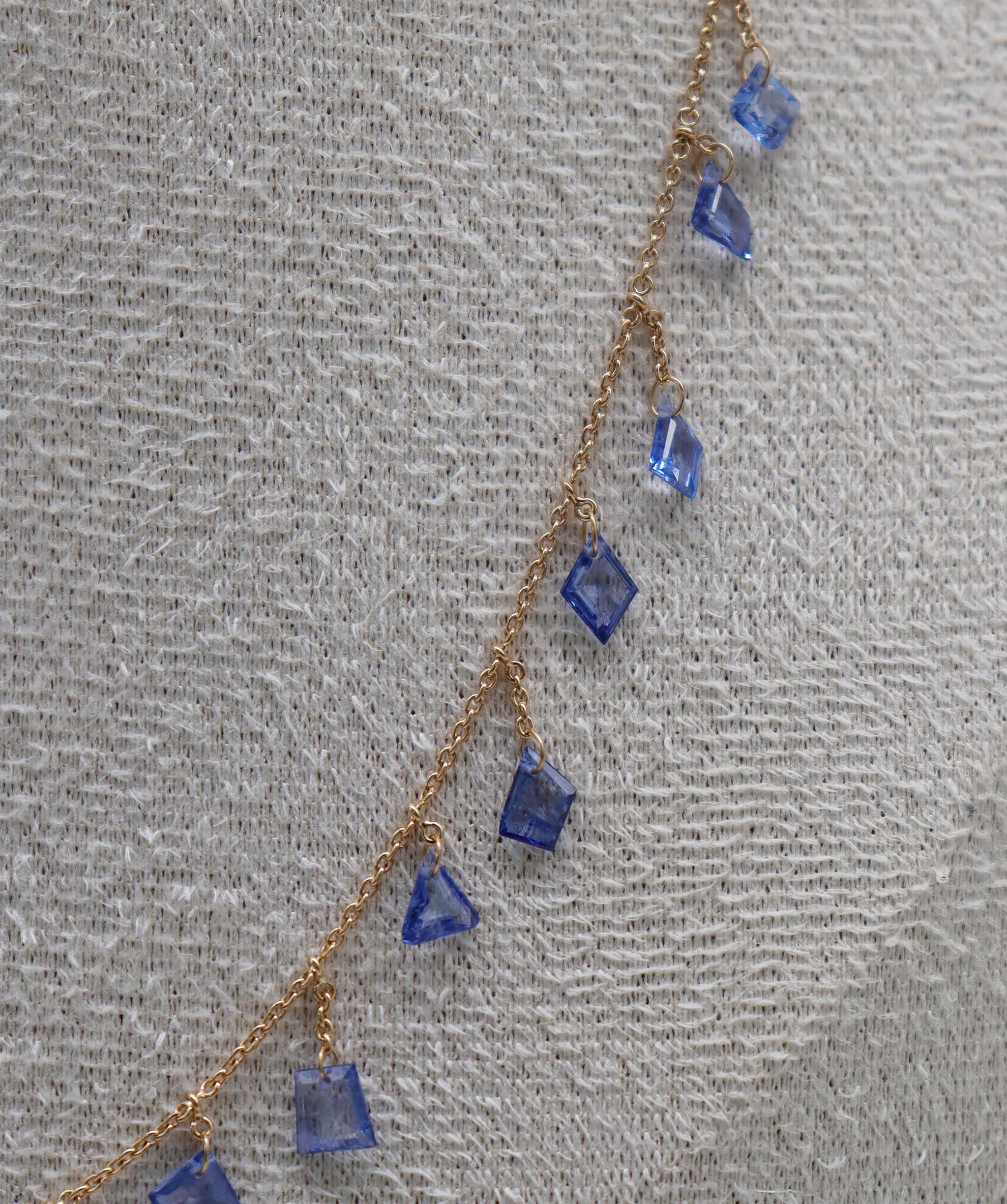 By Sabrina the royal guardian necklace TW-5.36ct Gold-2.79g 18" Blue sapphire C12975