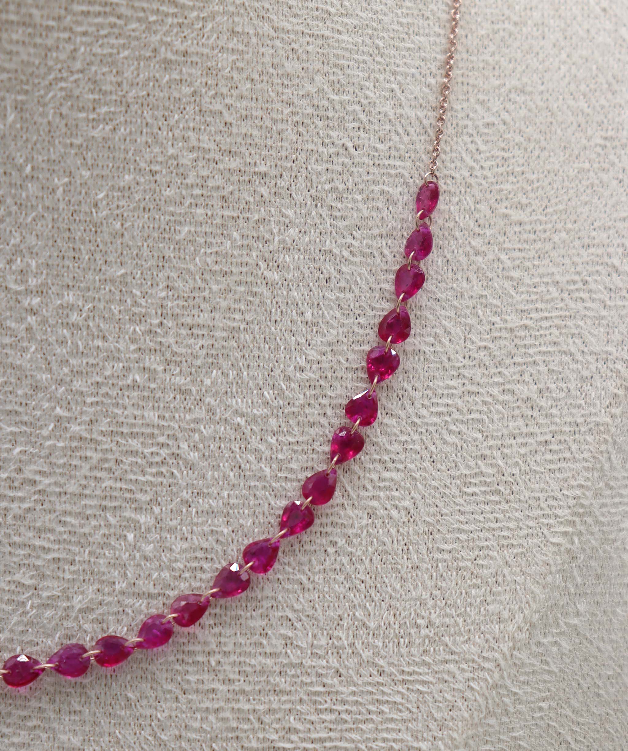 By Sabrina the bloody royal ruby necklace TW-6.91CT Gold-2.07g 18" Ruby Pear C12976