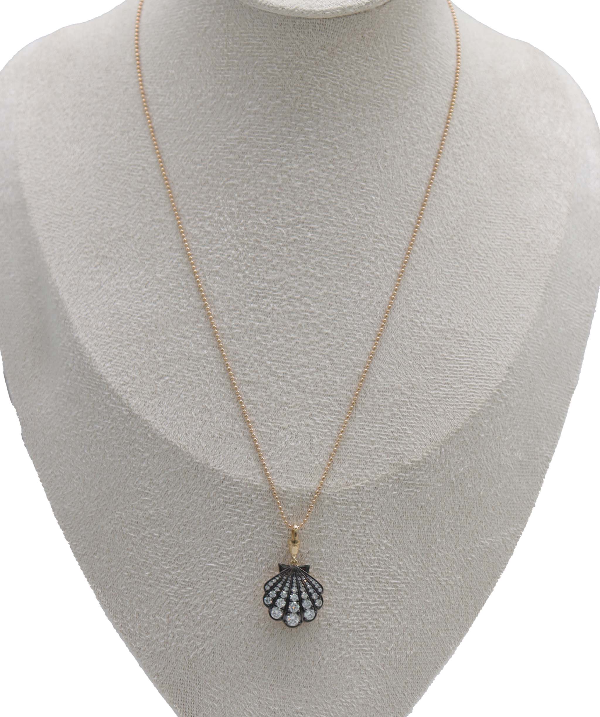 By Sabrina Hilary’s mermaid shell necklace 1.01CT Gold-7.62g 18" C12950