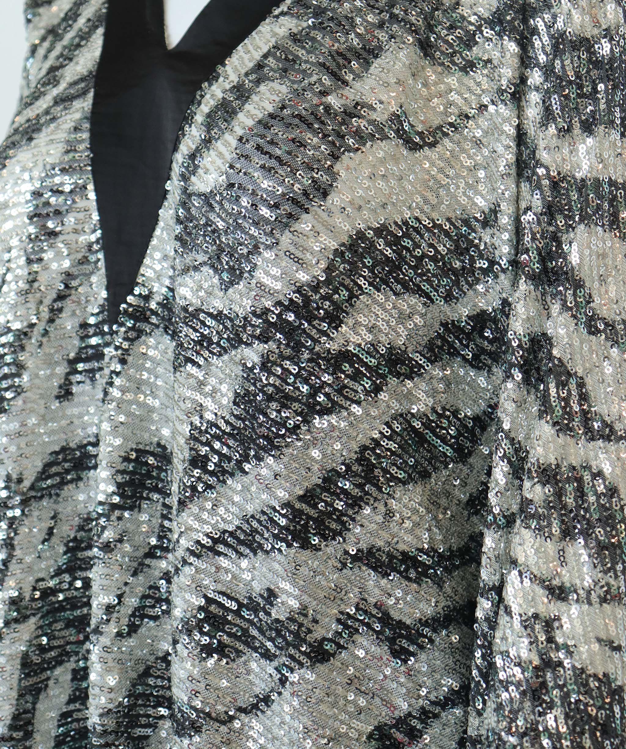 FAMOUS DRESS SIZE OS ASC7099