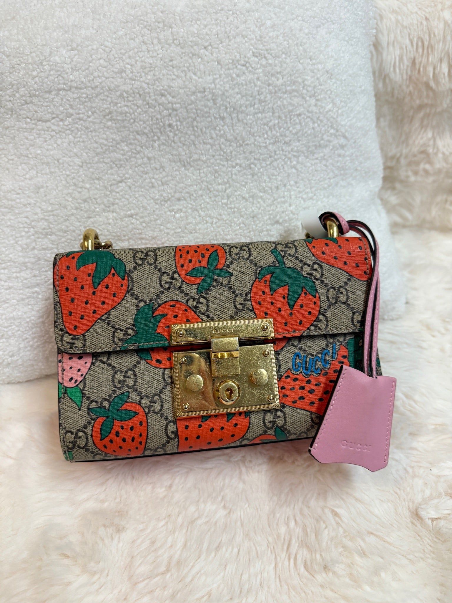 Gucci Padlock GG Strawberry Chain Bag