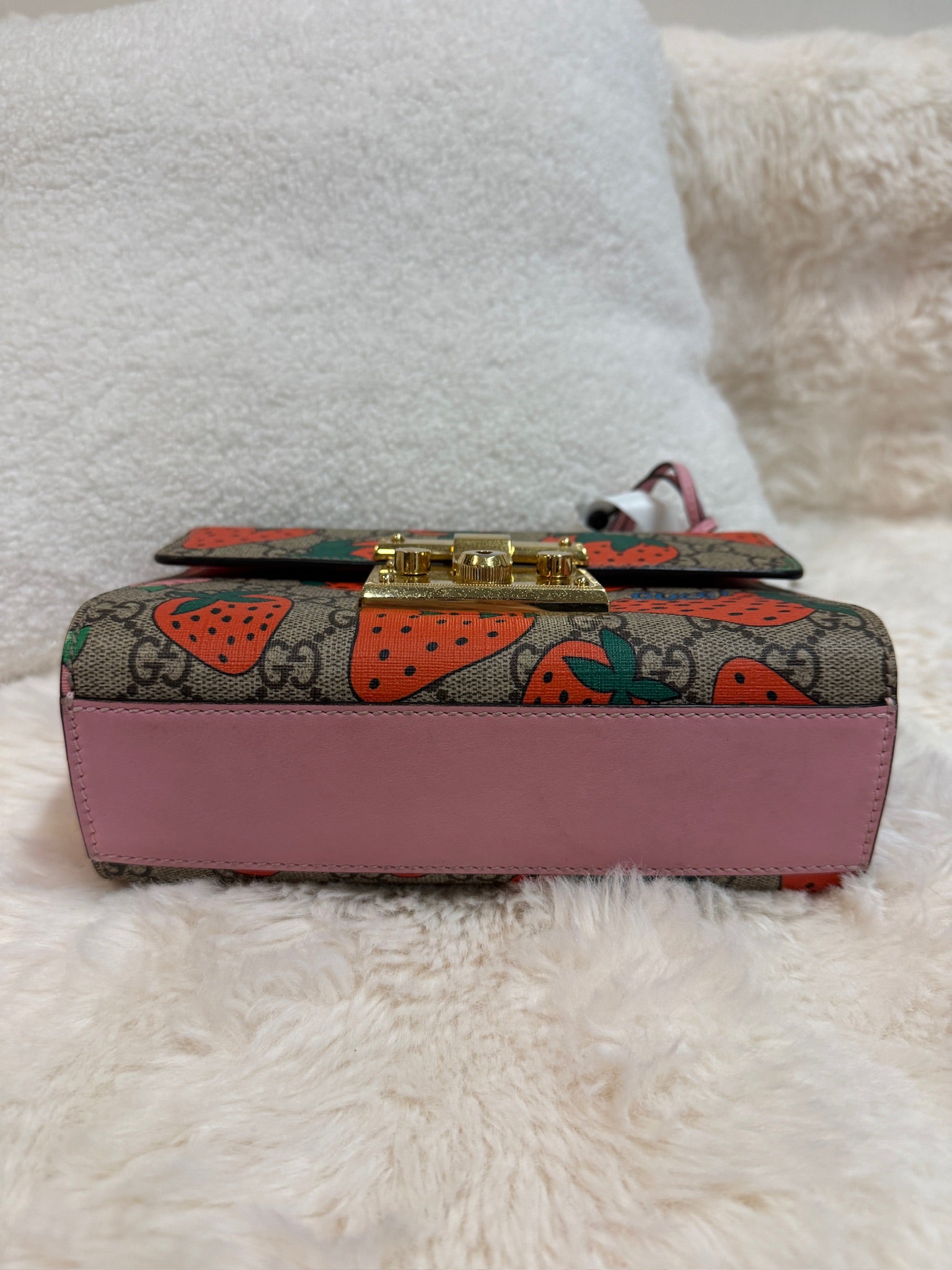 Gucci Padlock GG Strawberry Chain Bag