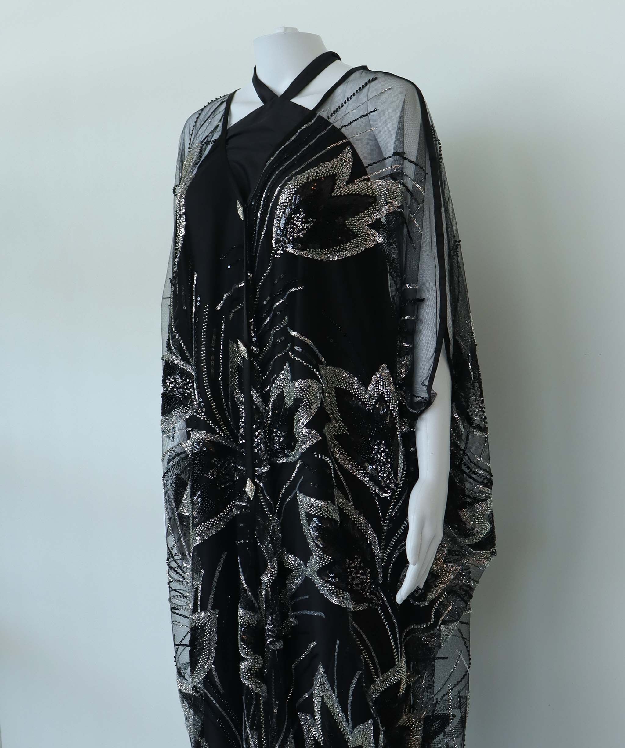 EMPRESS KAFTAN BLACK/SILVER BLACK/BRONZE FLOWER SIZE OS ASC7067