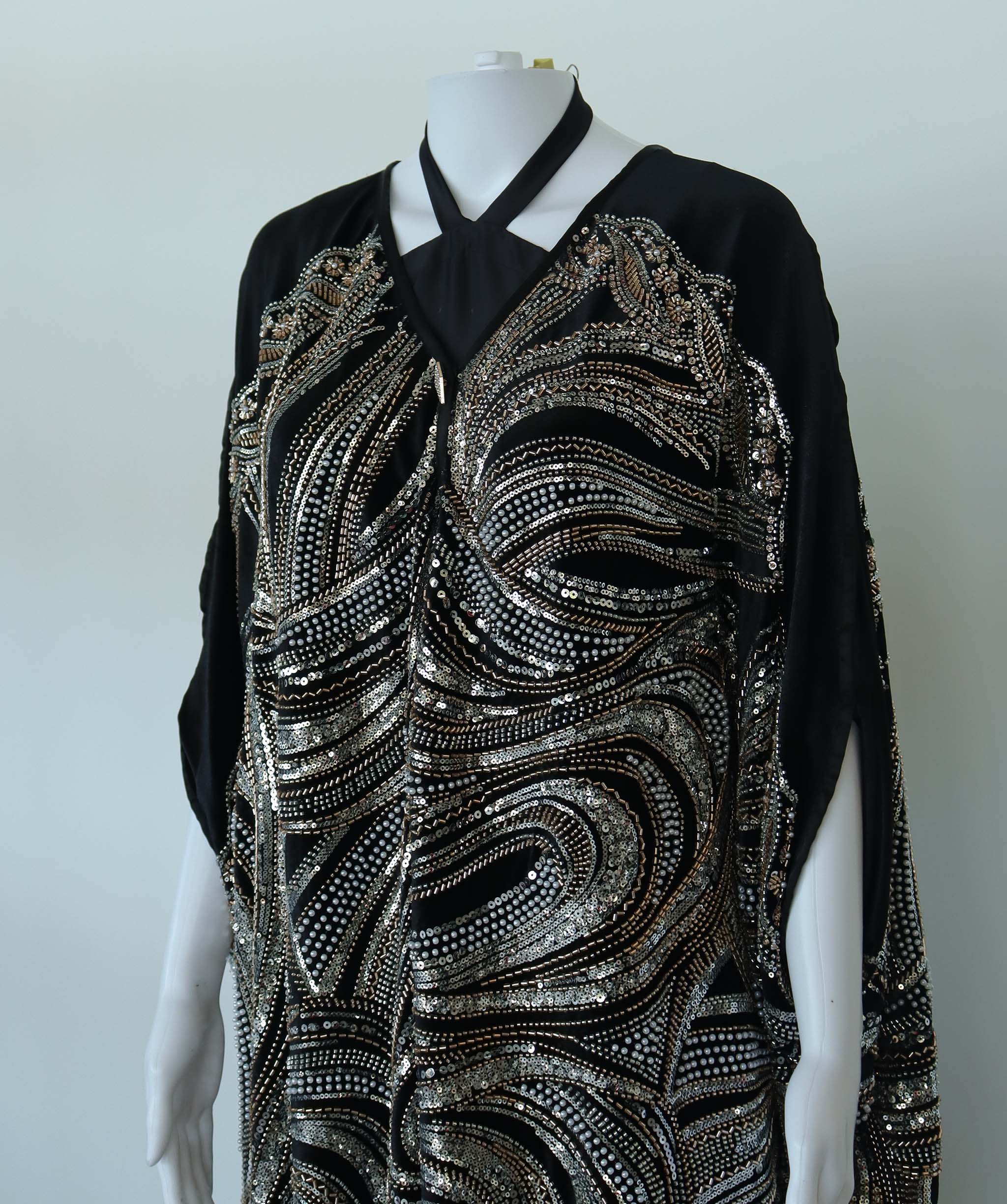 EMPRESS KAFTAN VELVET BLACK/SILVER SIZE OS ASC7071