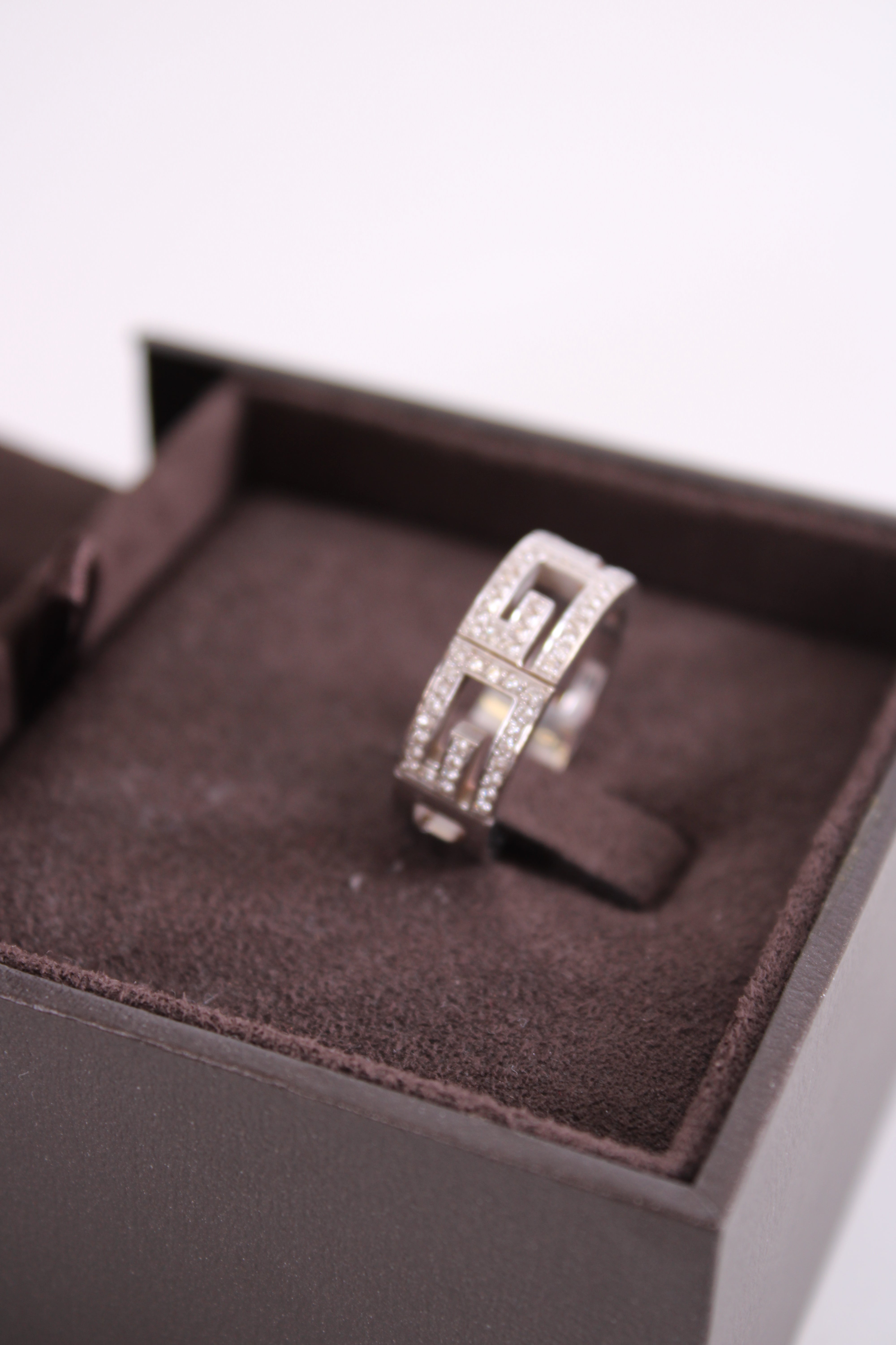 Gucci G Ring White Gold & Diamond Size 15
