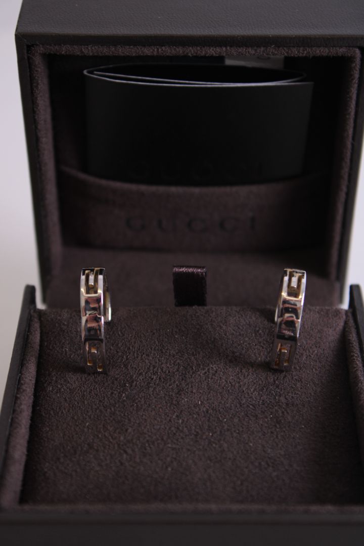 Gucci GG 18ct White Gold earrings 18ct White Gold
