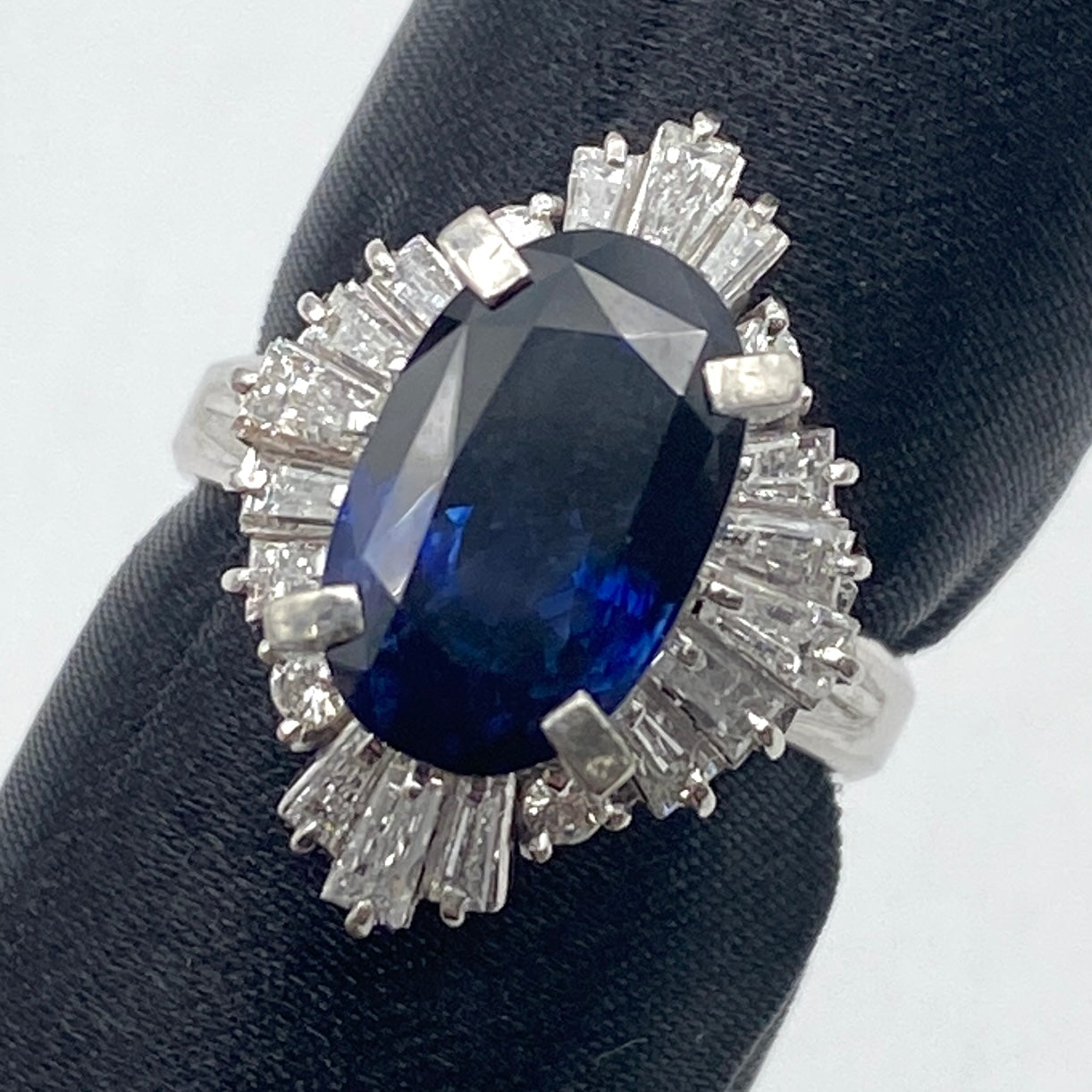 50420 Pt900 sapphire ring S4.80 D0.95 Madaagascar 9.5g FAMILY US5.75