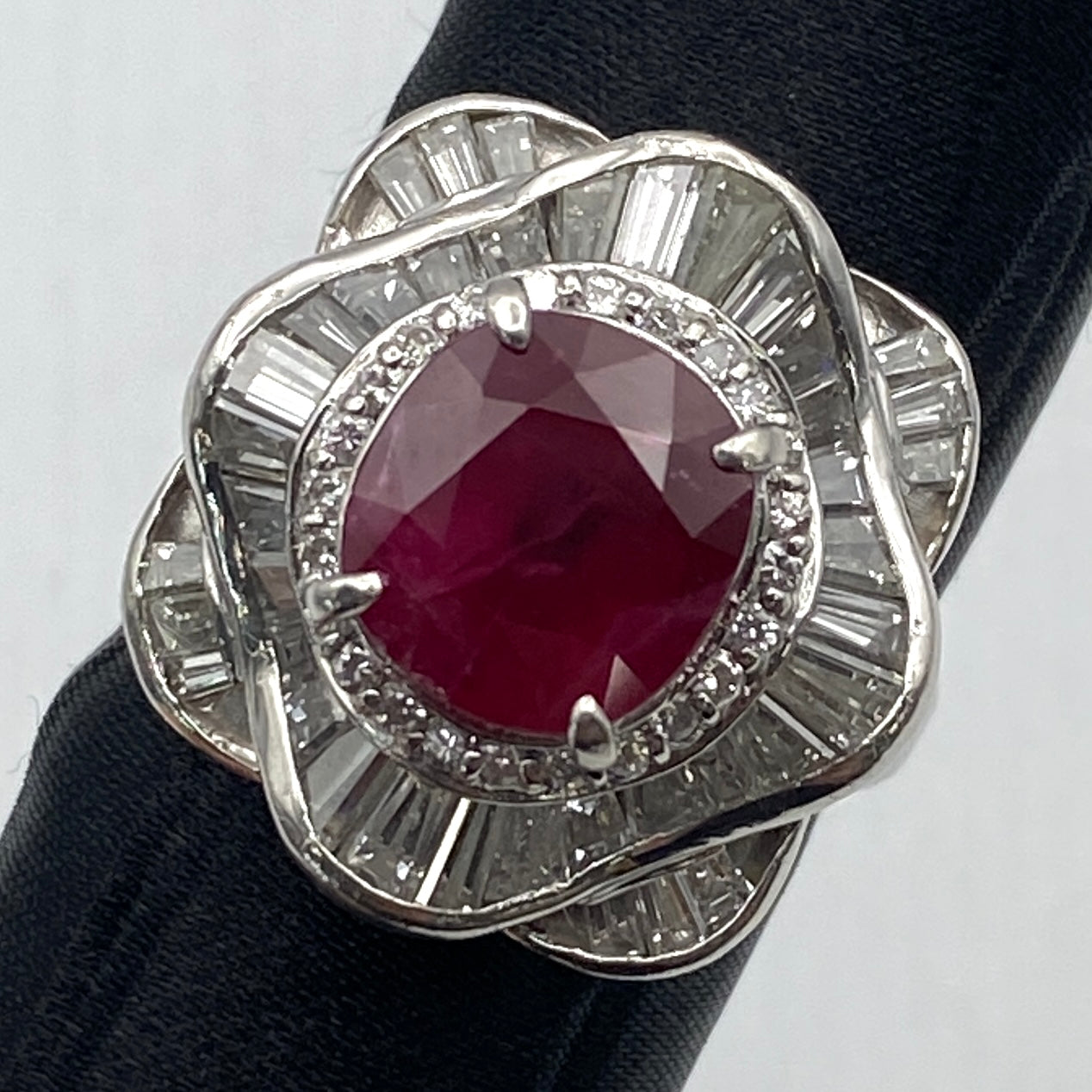 49567 Pt900 Ruby Ring R4.77 D2.59 17.7g China-Soviet US8.75