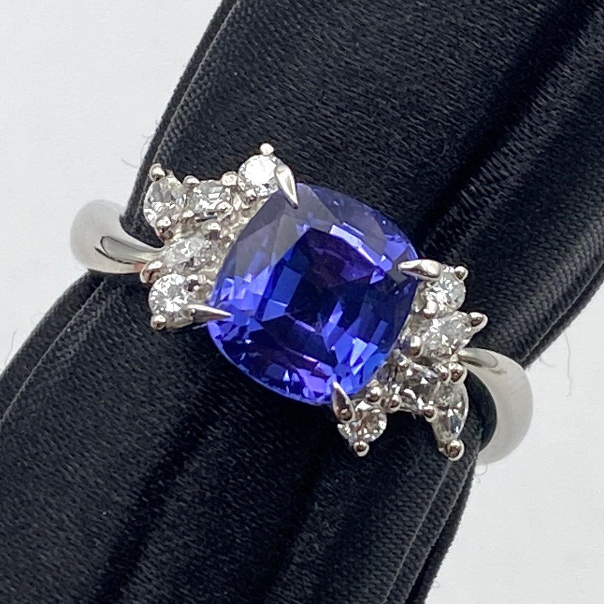 50609 Pt900 Tanzanite Ring TNZ2.04 D0.29 5.4g GRJ US6.5