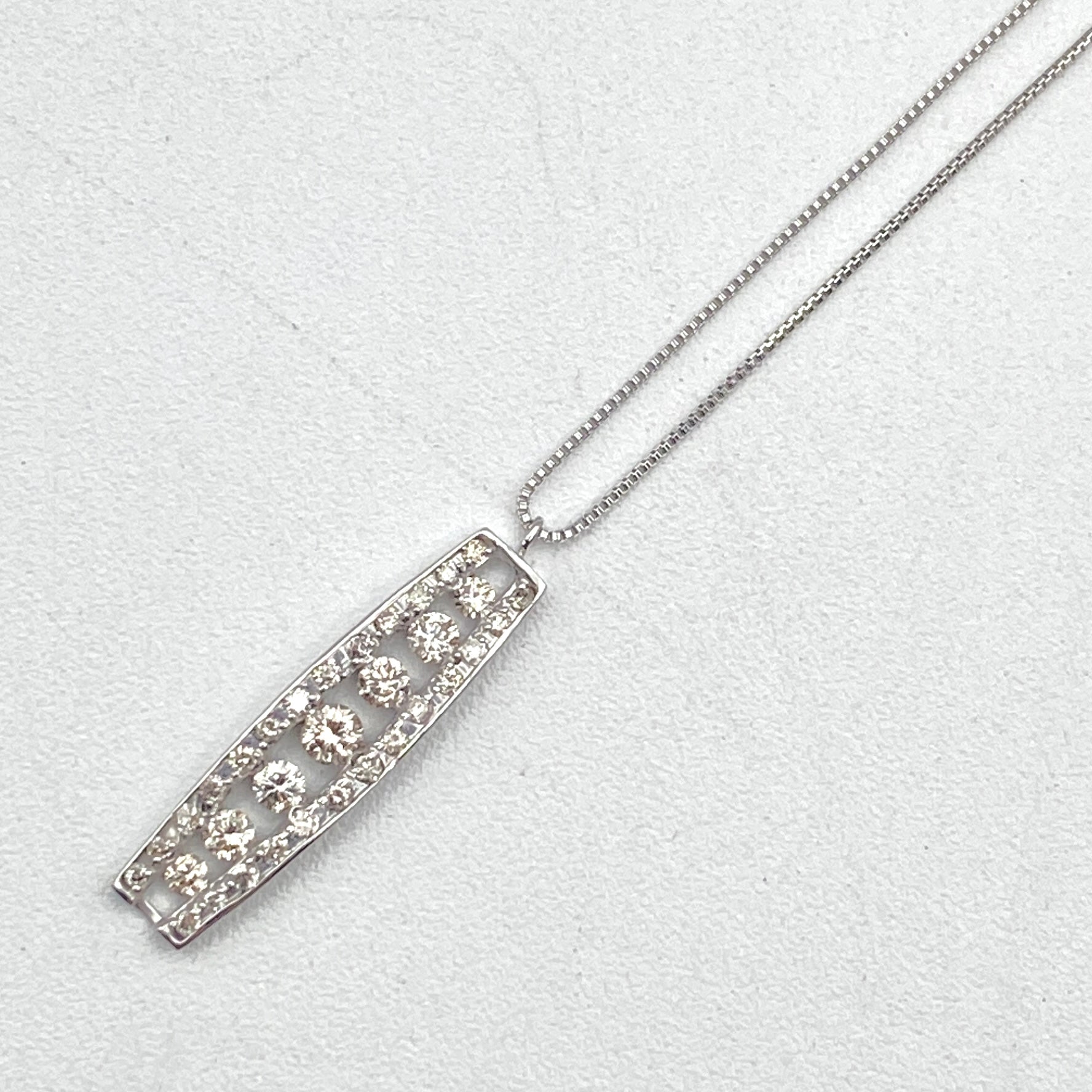 49209 K18WG diamond pen necklace D0.5 2.6g