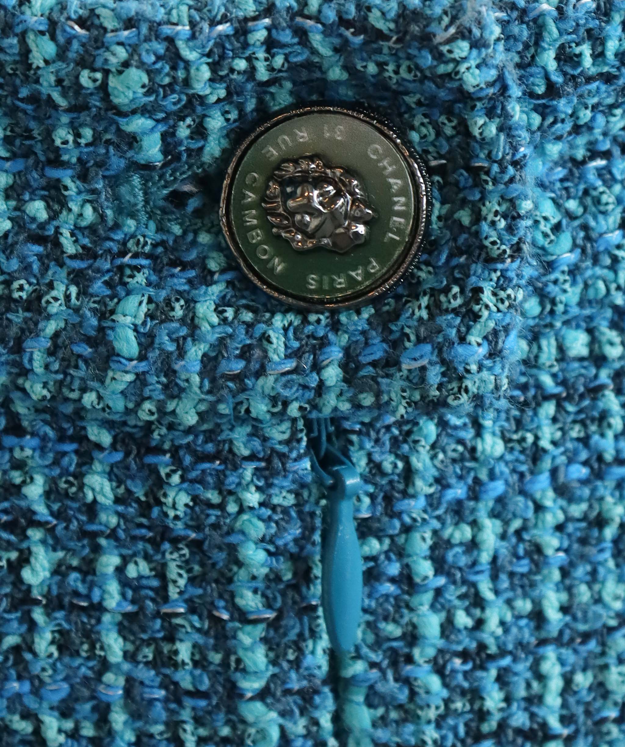 CHANEL TWEED SHORT TORQUOISE SIZE 36 ASC7262