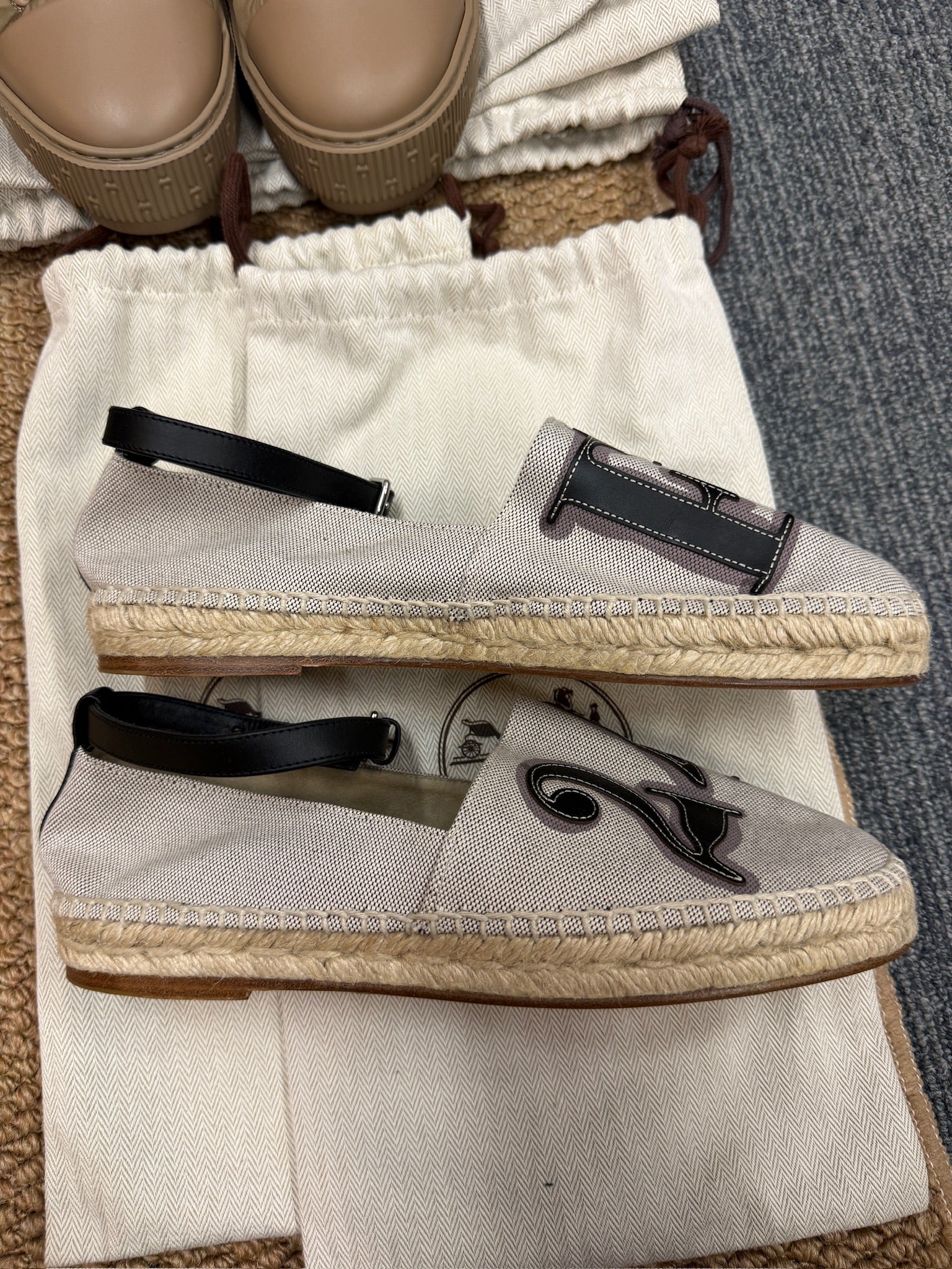 EU38 - Hermès 24 Faubourg Espadrilles – NEW