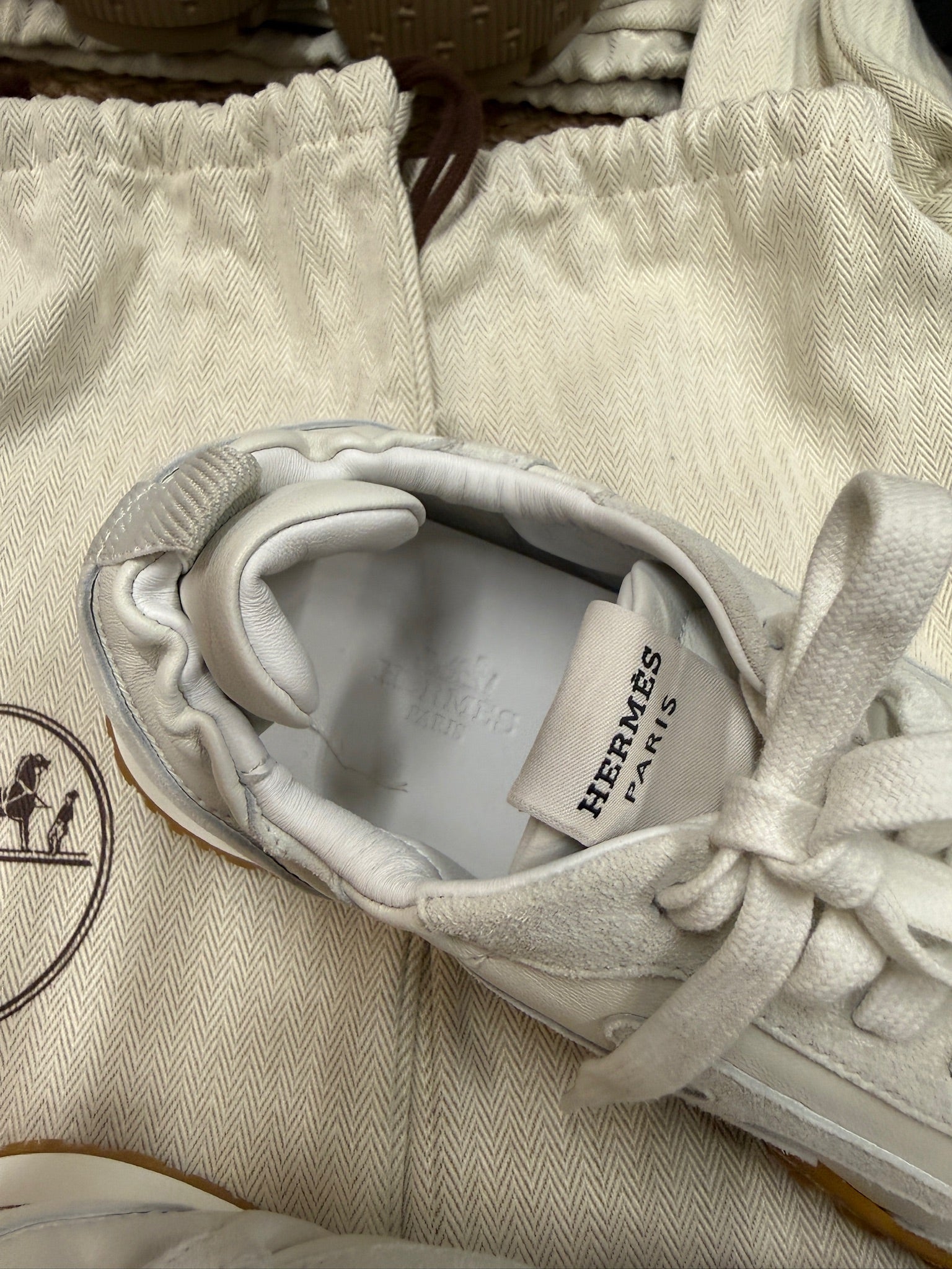 EU37 - Hermès White Leather Sneakers - NEW