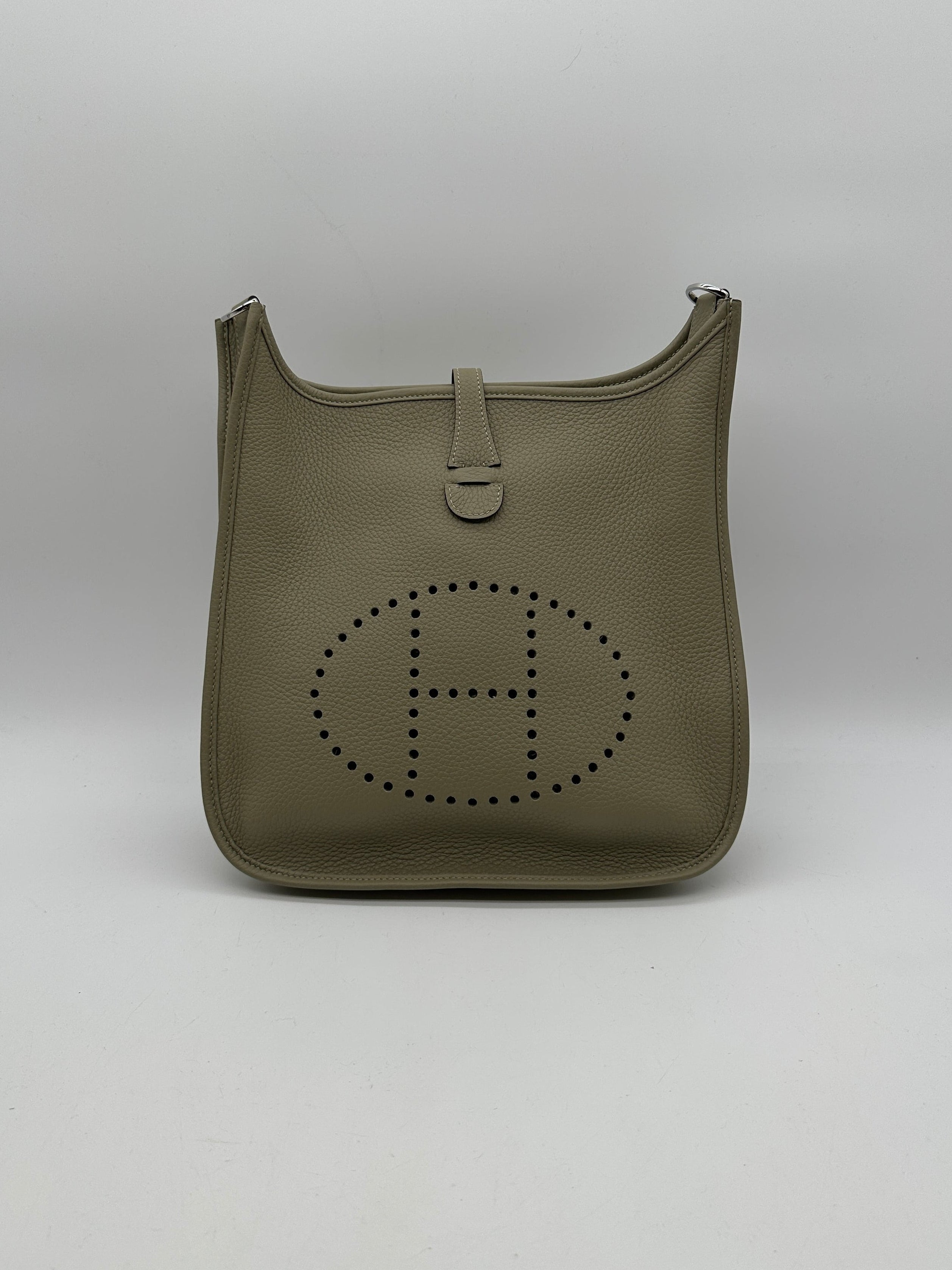 Hermès Evelyne III 29 Sauge Taurillon Clemence Palladium Hardware