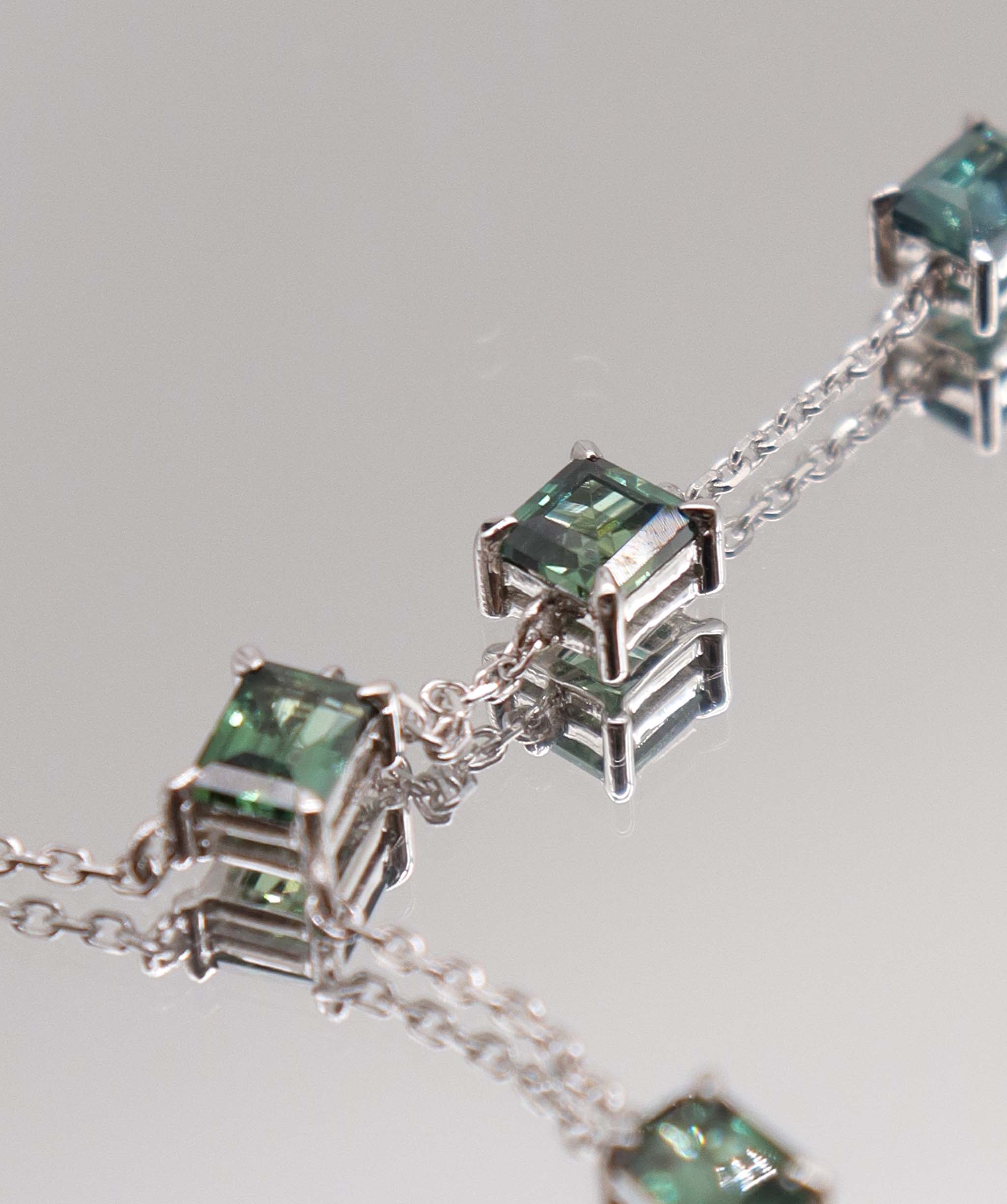 2.38CT NATURAL UNHEATED TEALGREEN SAPPHIRES HAND CHAIN (6 PCS 18K WG) MS 8994