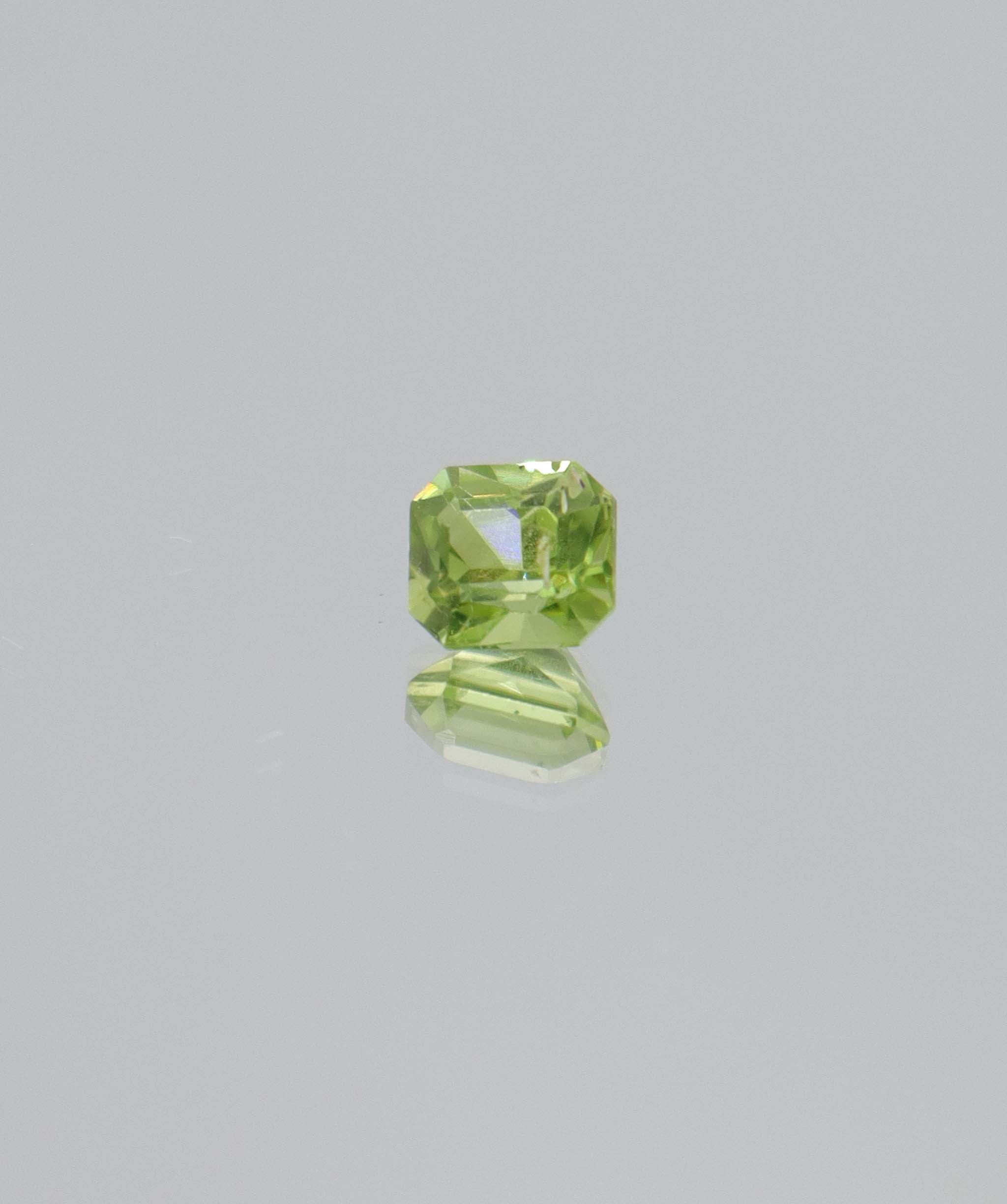 1.45ct Peridot Asscher cut DXBCD2103