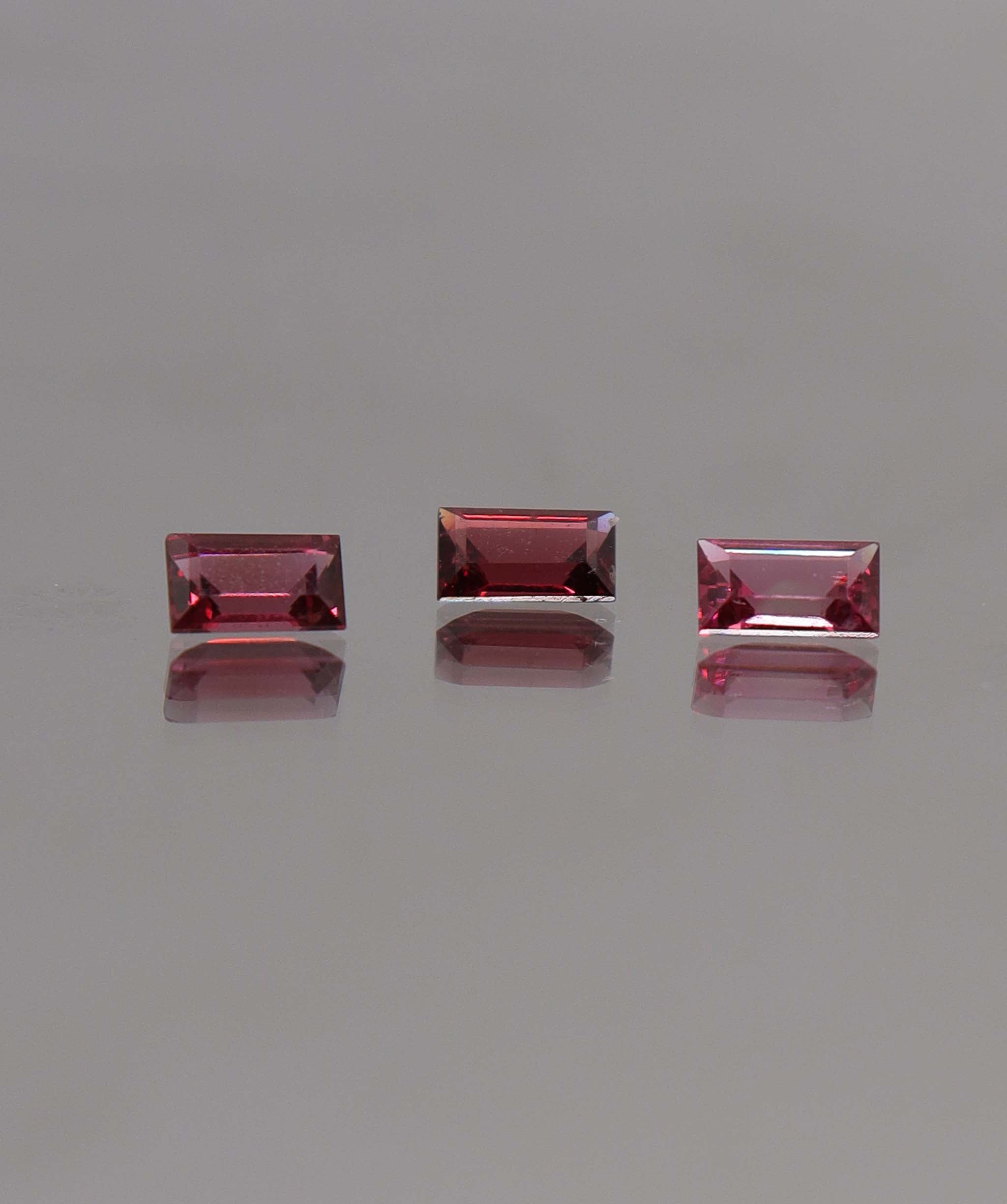 0.9ct Burmese red spinel x3 DXBCS0963