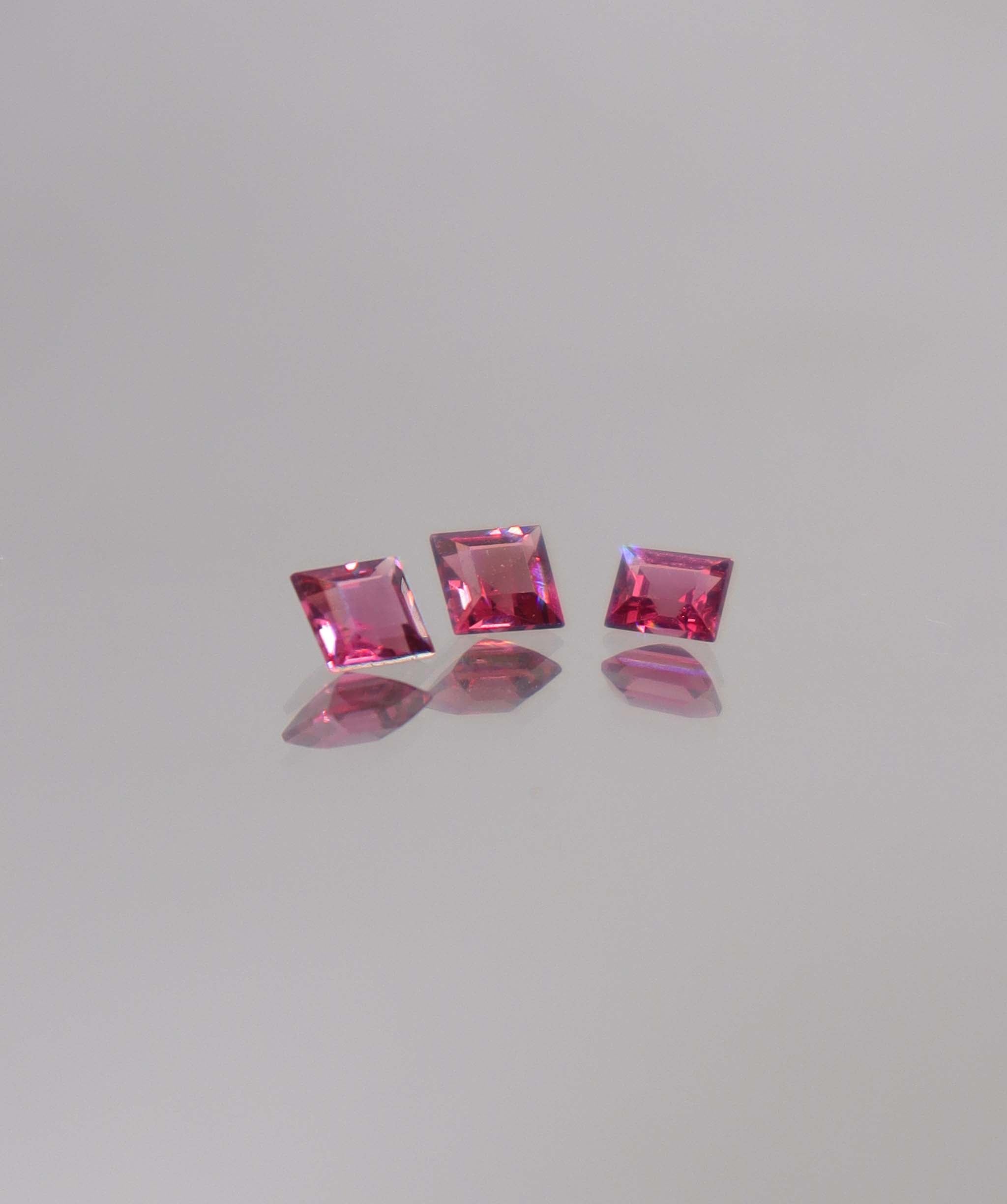 0.6ct Burmese red spinel x3 DXBCS0966