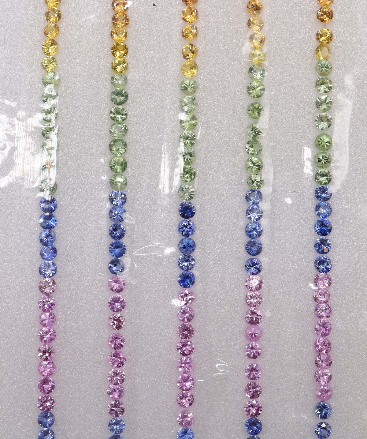 Multi Sapphire 3 Round Line DXBS6842