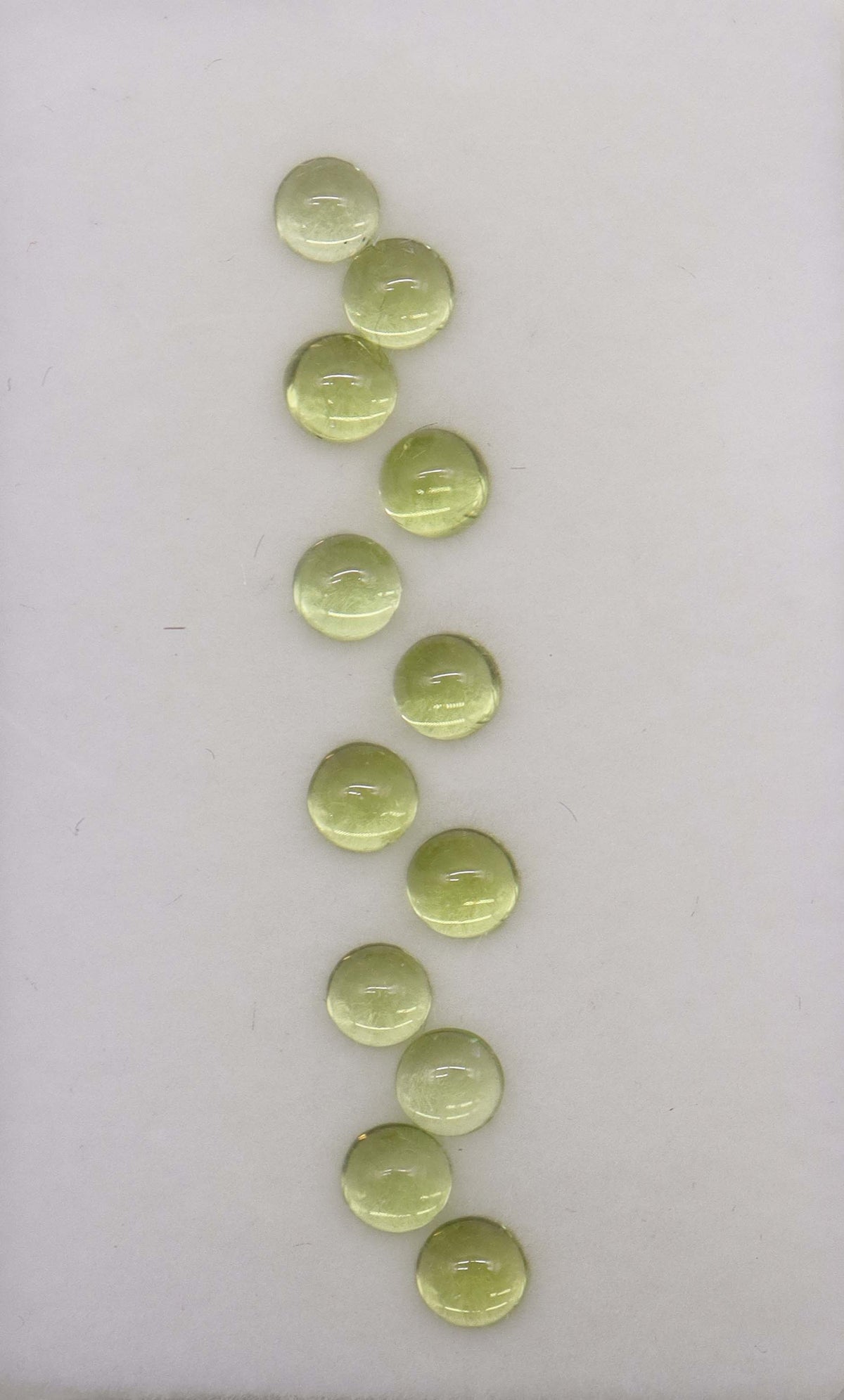 Peridot 4 Round Cabs DXBS6802