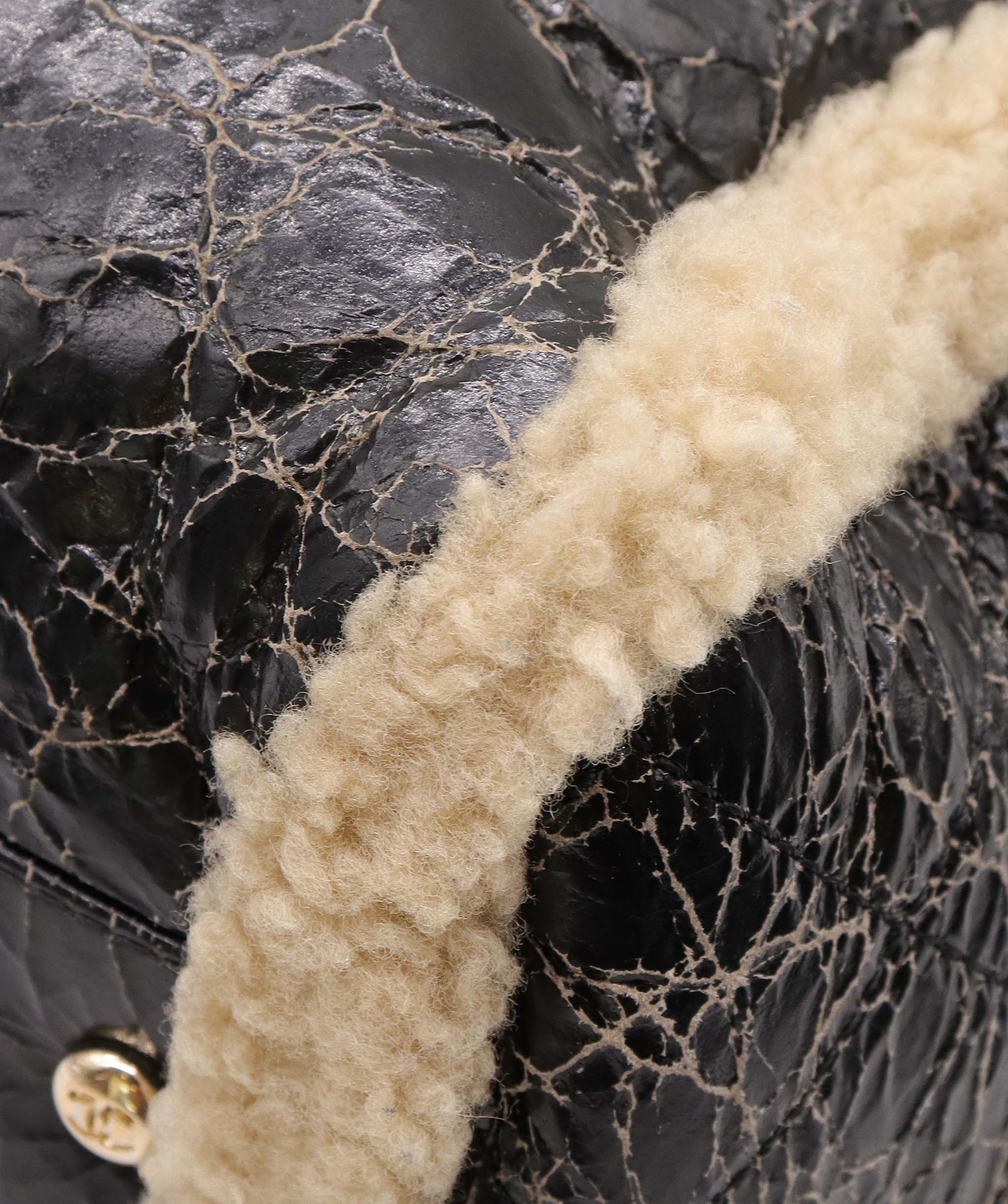 Chanel Shearling CC Mania Tote DXBK0469