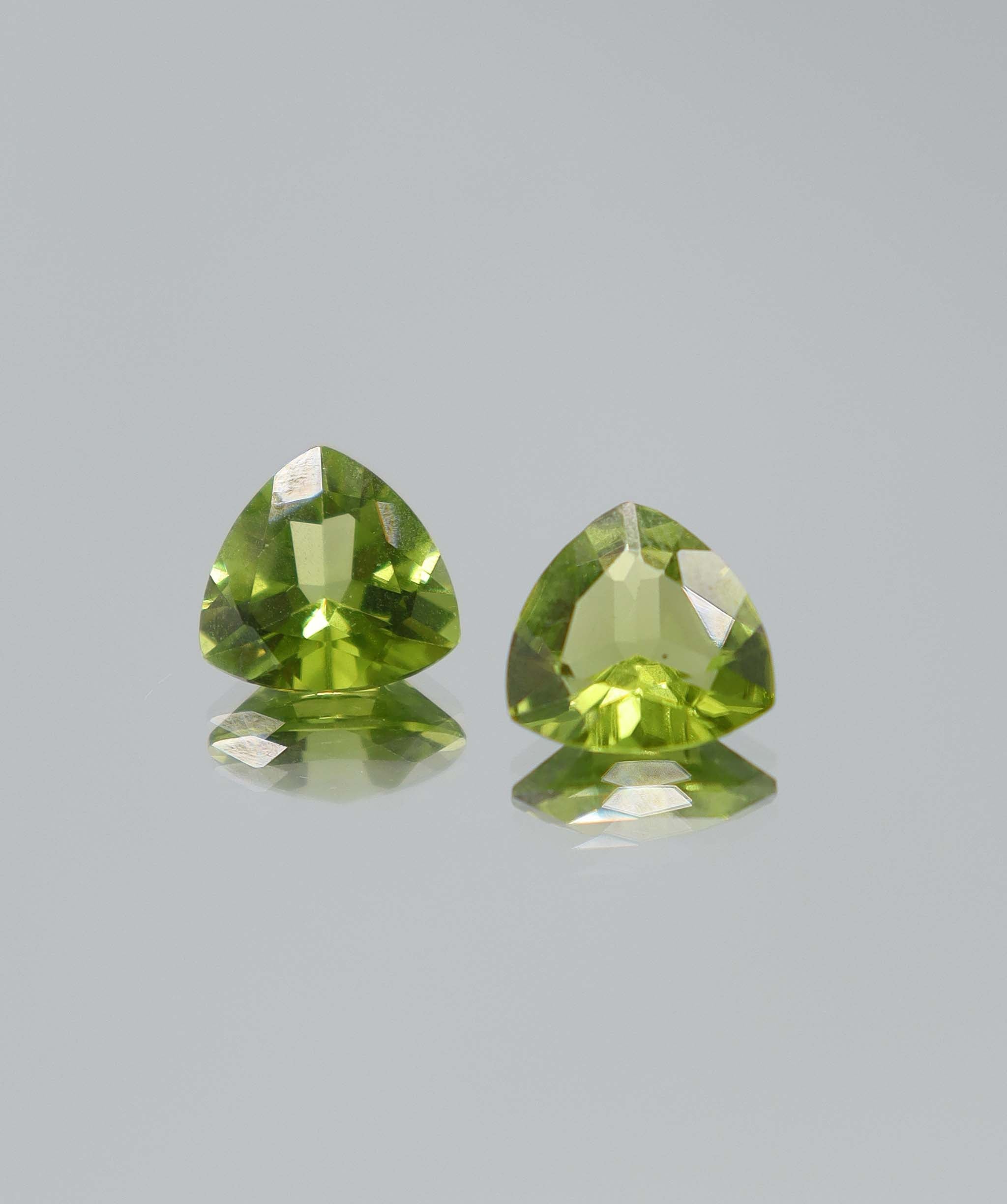 4.11ct Peridot Trillion PAIR DXBCS4018