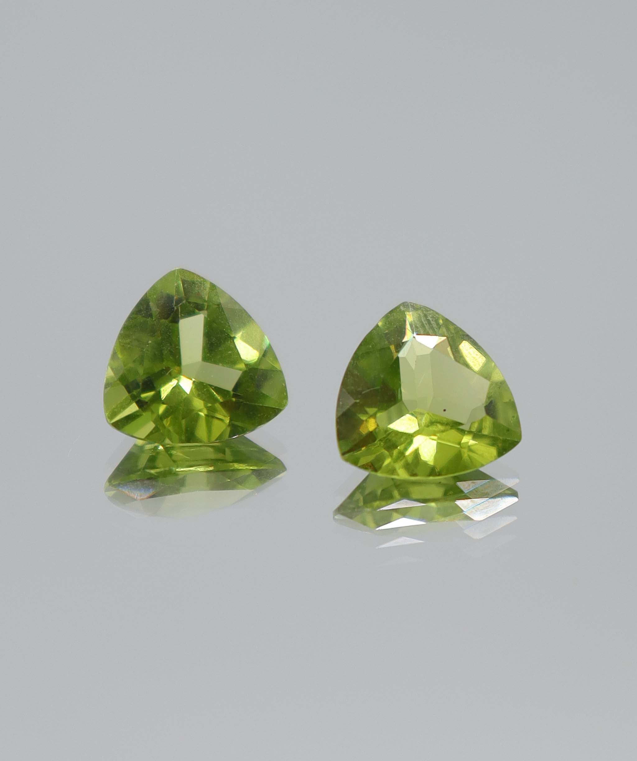 4.11ct Peridot Trillion PAIR DXBCS4018