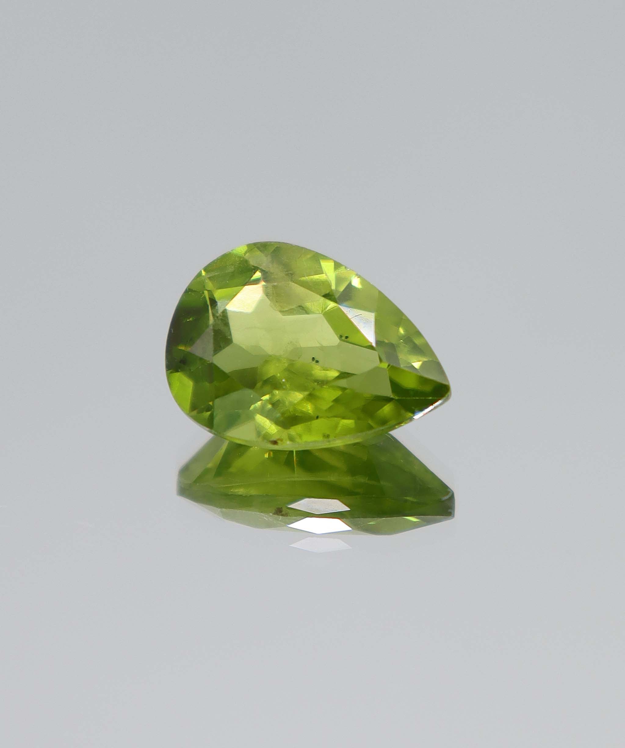 5.99ct Peridot Pear DXBCS5238