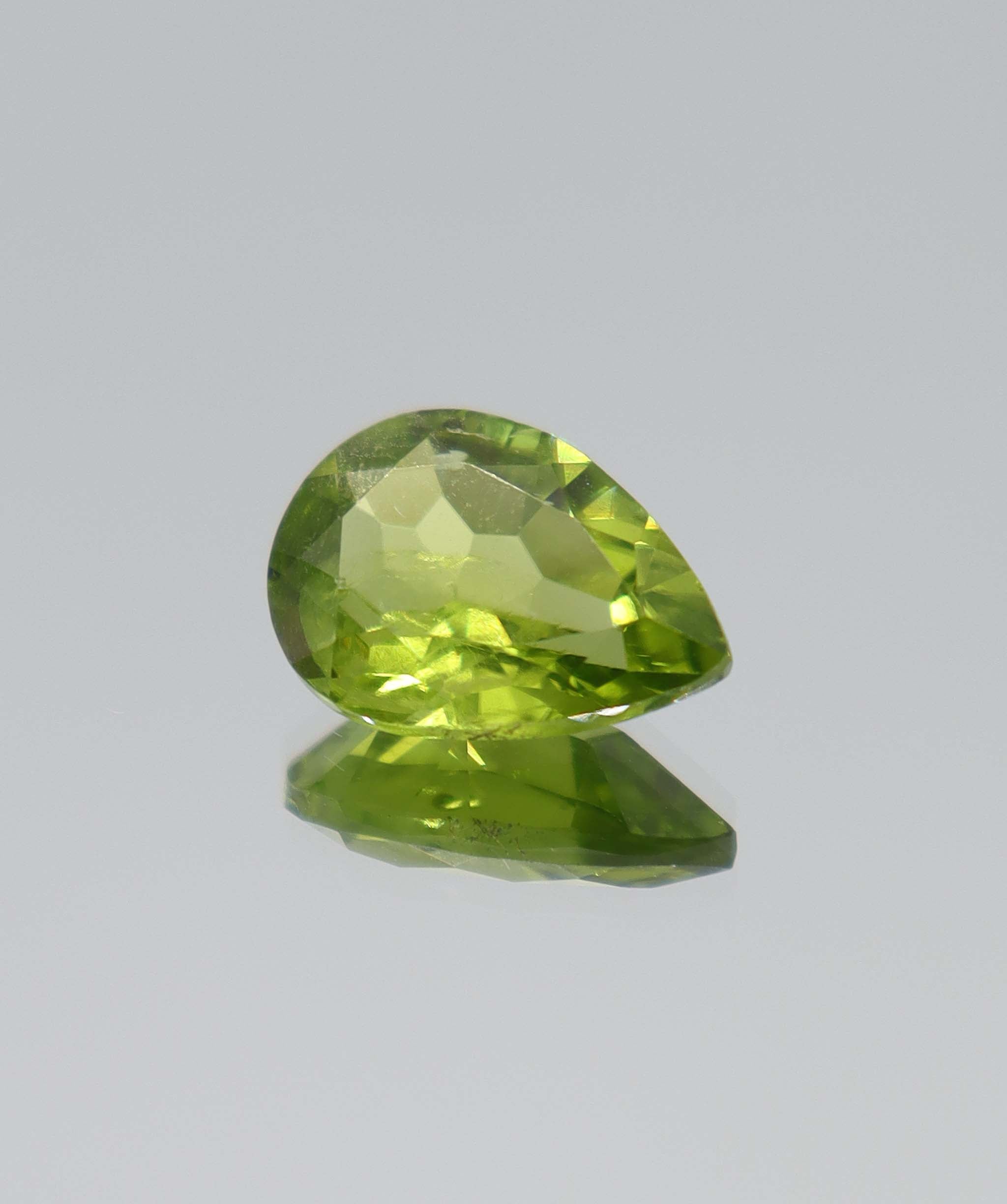5.27ct Peridot Pear DXBCS5240