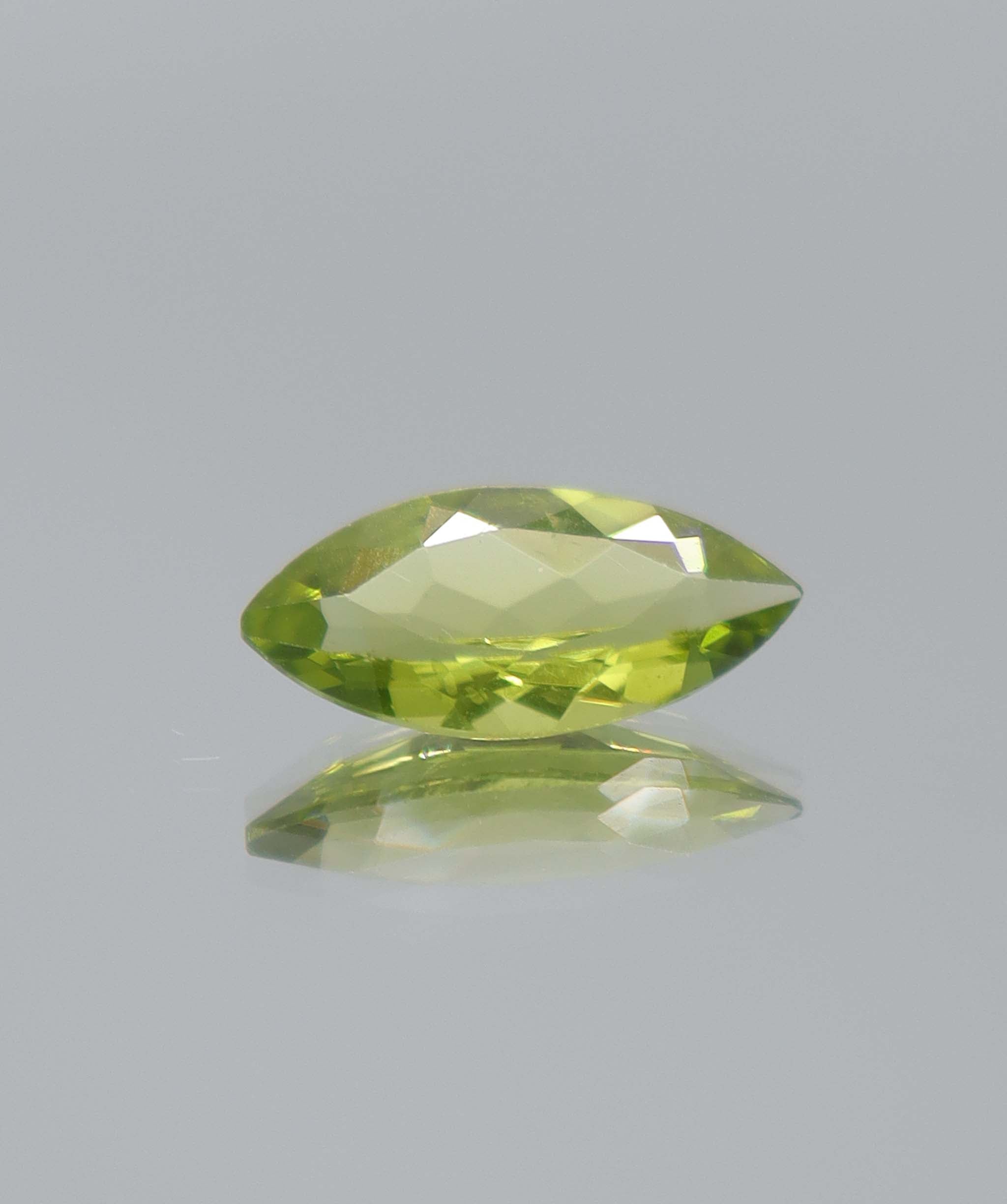 2.27ct Peridot Marquise DXBCS5248