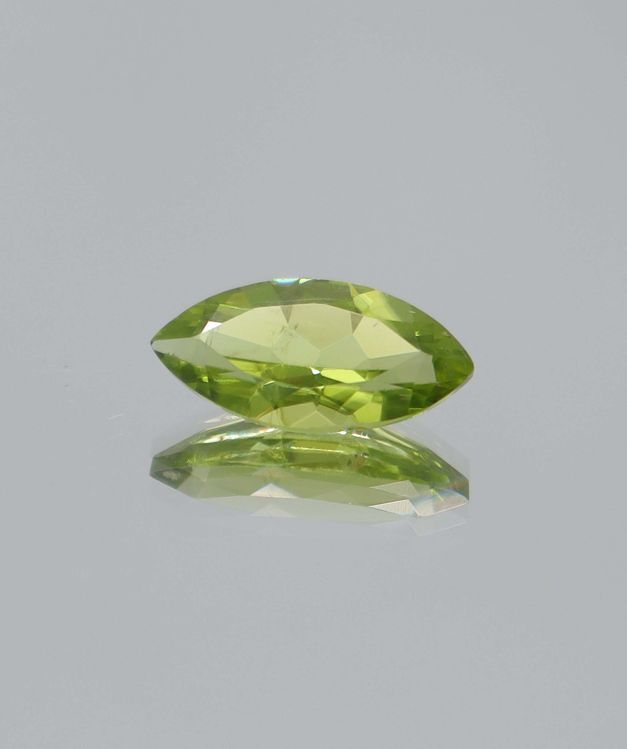 2.94ct Peridot Marquise DXBCS5249
