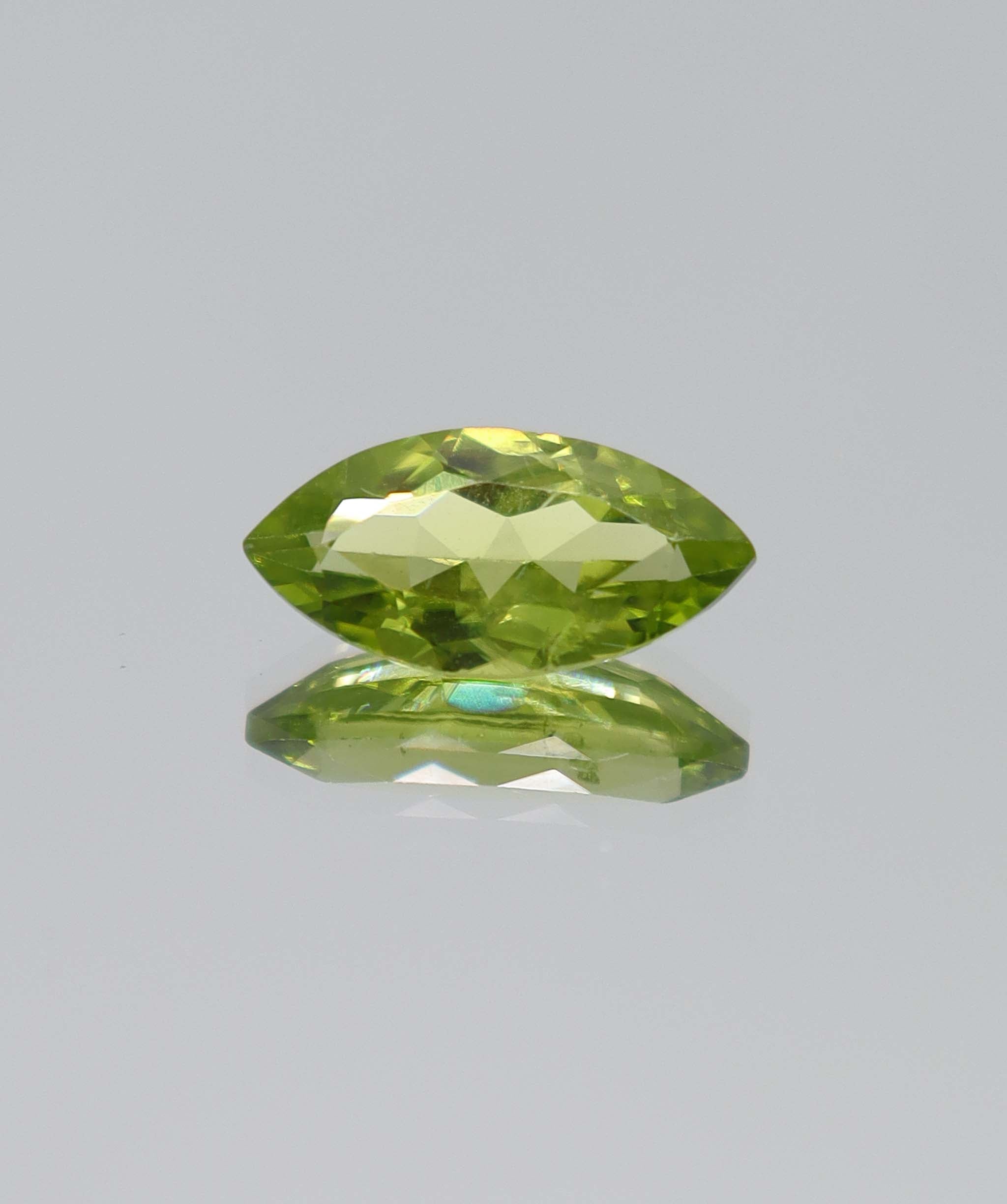 3.05ct Peridot Marquise DXBCS5247