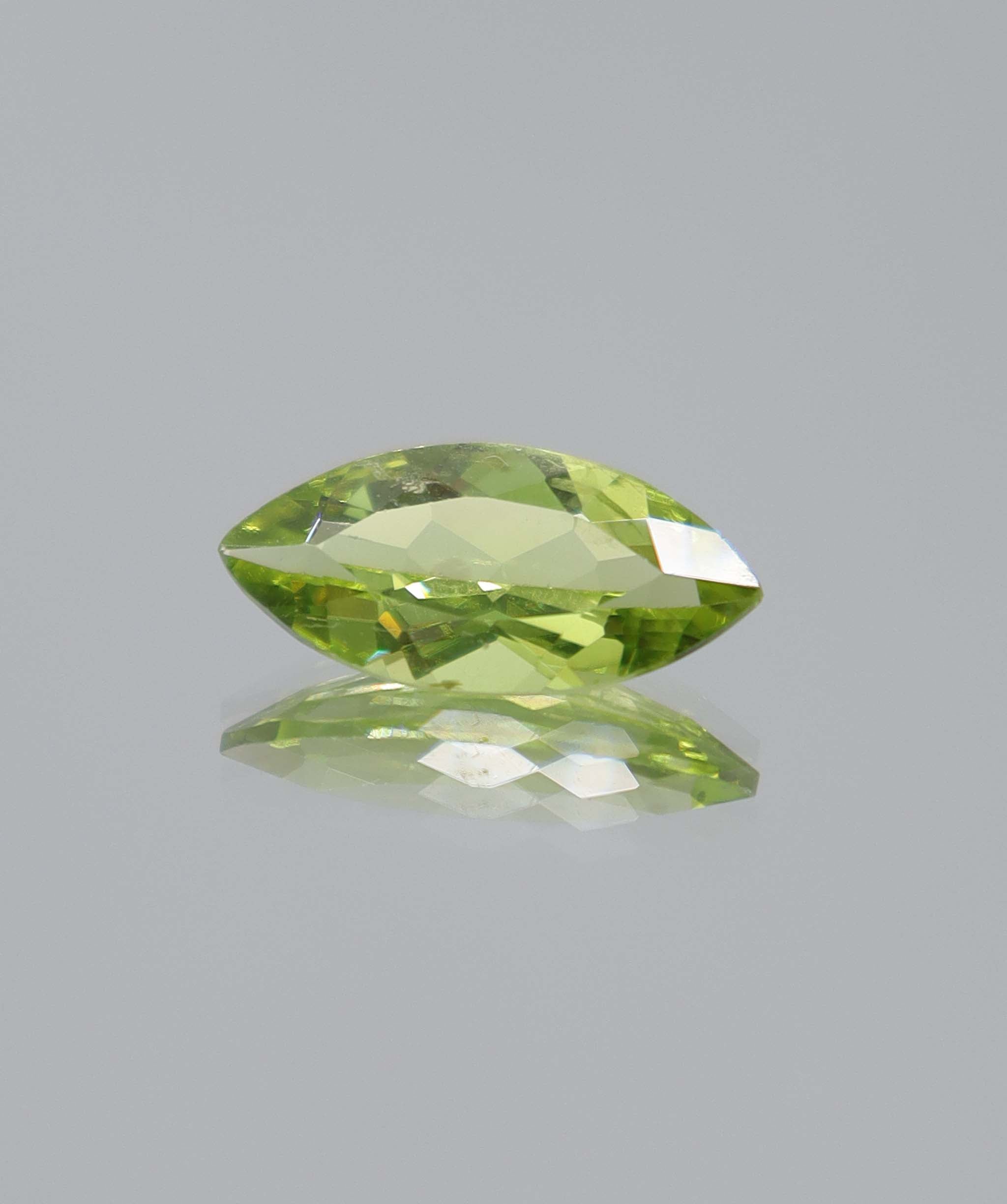 2.47ct Peridot Marquise DXBCS5245