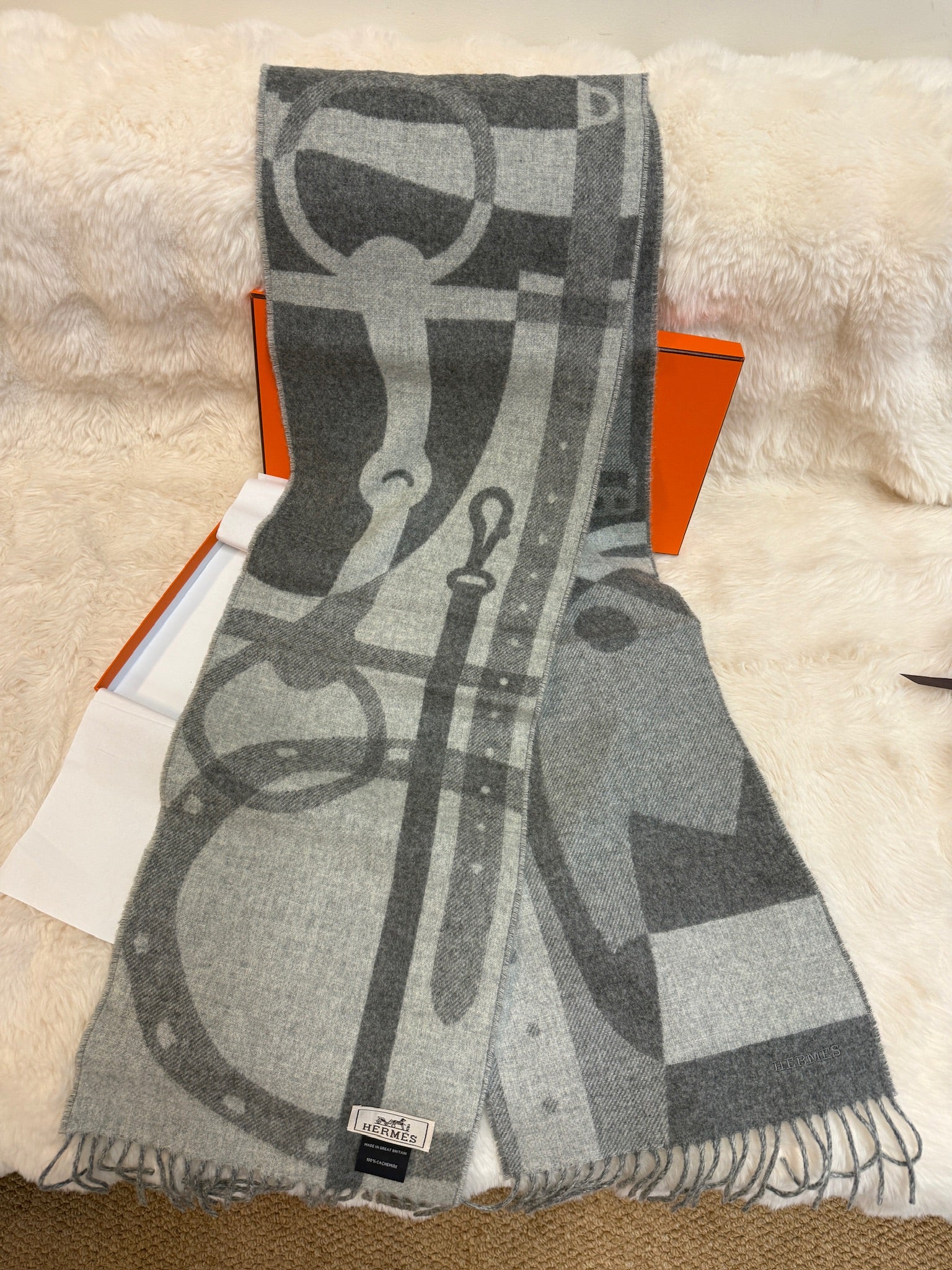 Hermès Cashmere Scarf – Grey