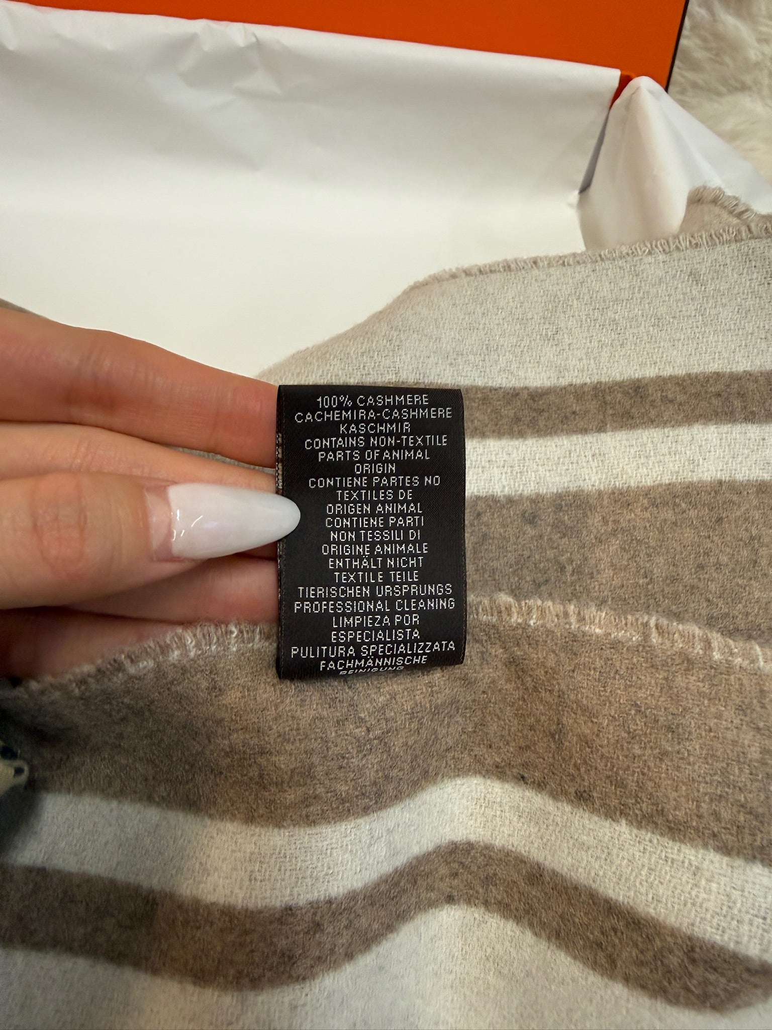 Hermès Cashmere Scarf – Brown&Beige