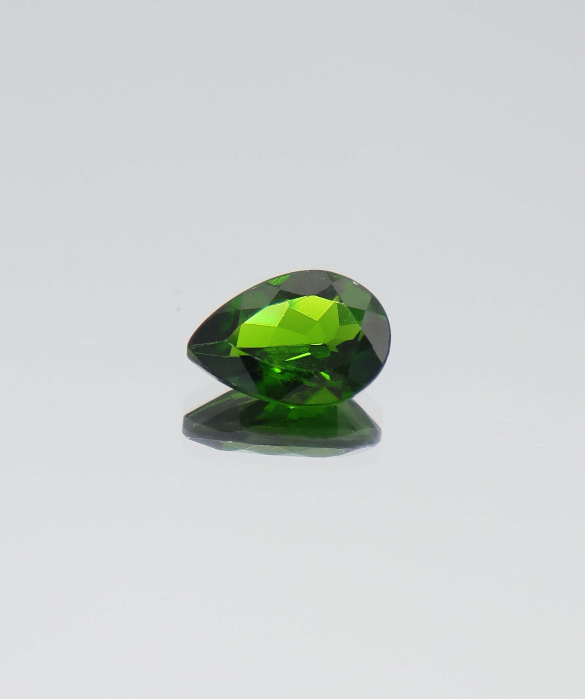1.83ct Chrome Diopside Pear DXBCS5234