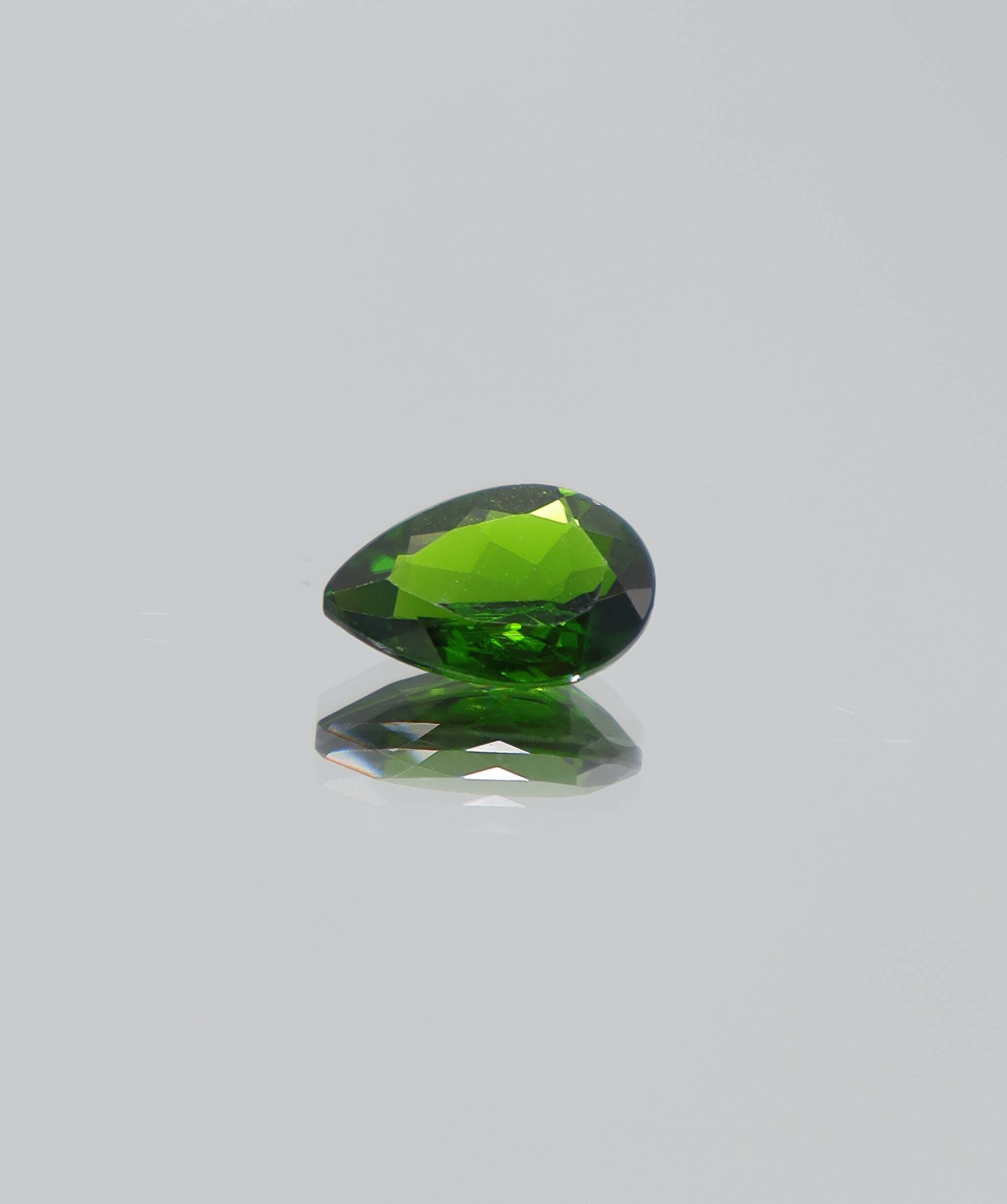 1.83ct Chrome Diopside Pear DXBCS5234