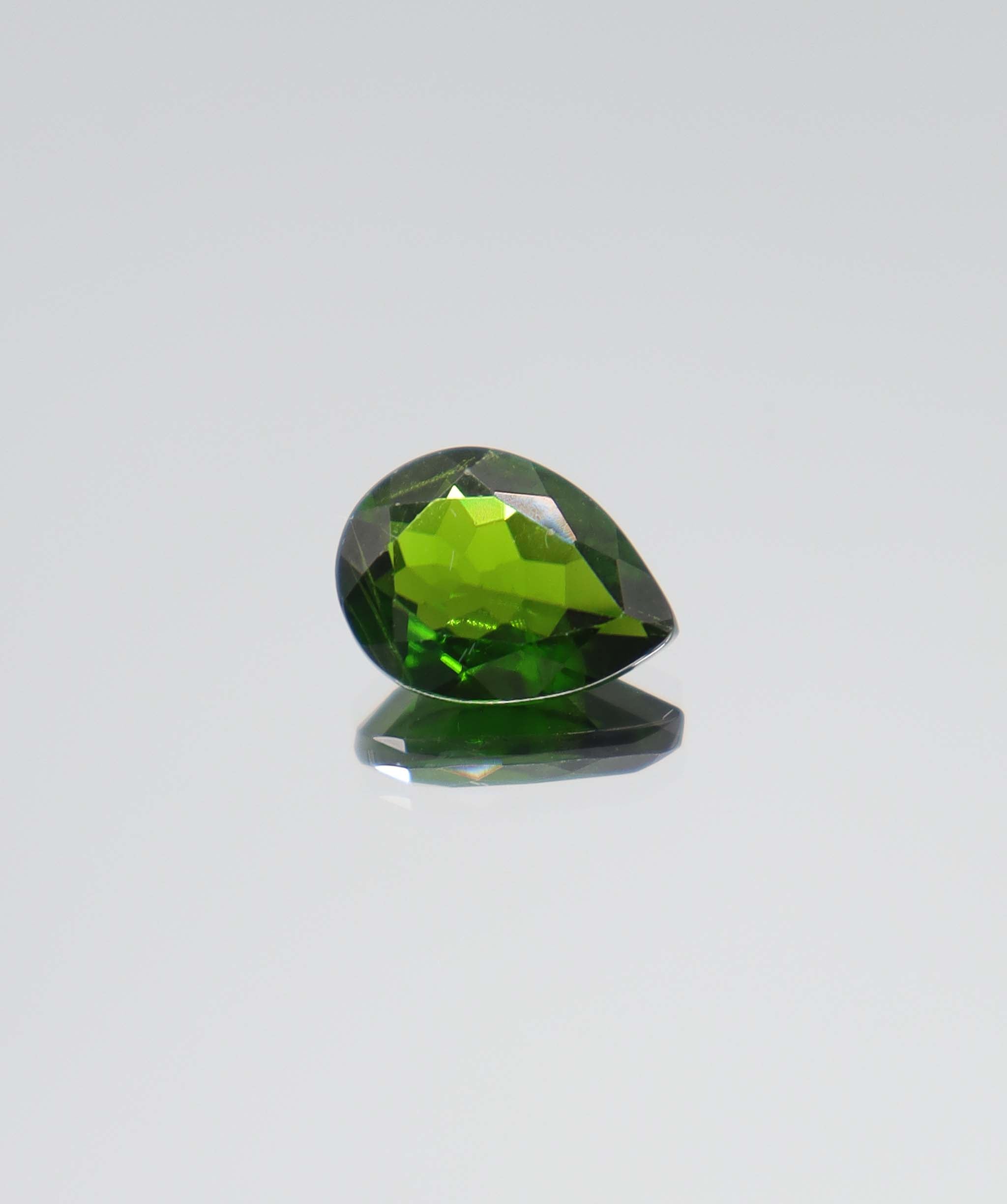 2.66ct Chrome Diopside Pear DXBCS5226