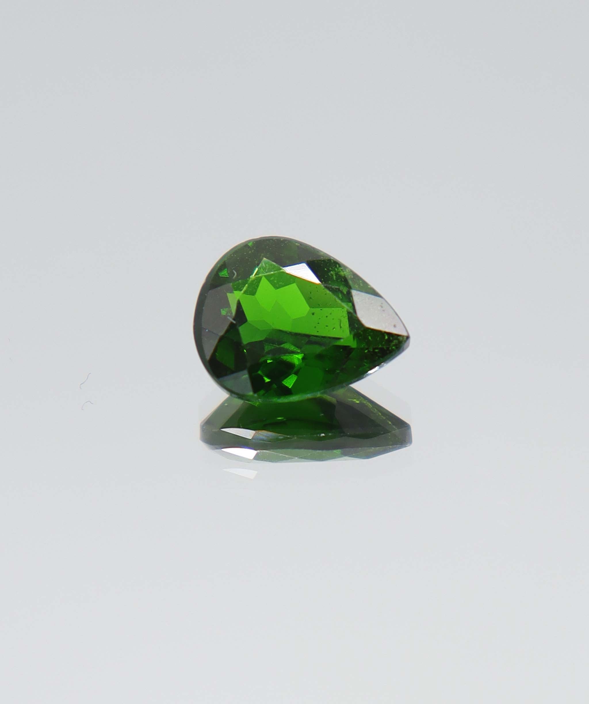 2.28ct Chrome Diopside Pear DXBCS5236